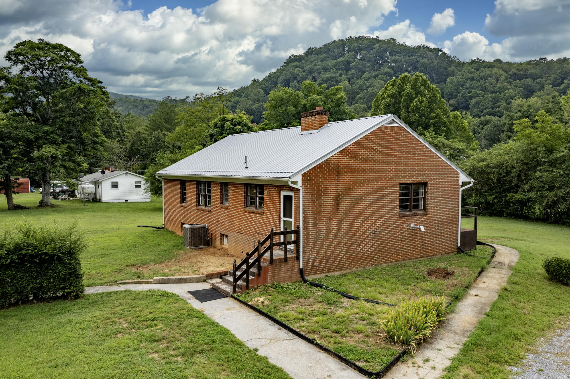 35 Elk Creek Ln
