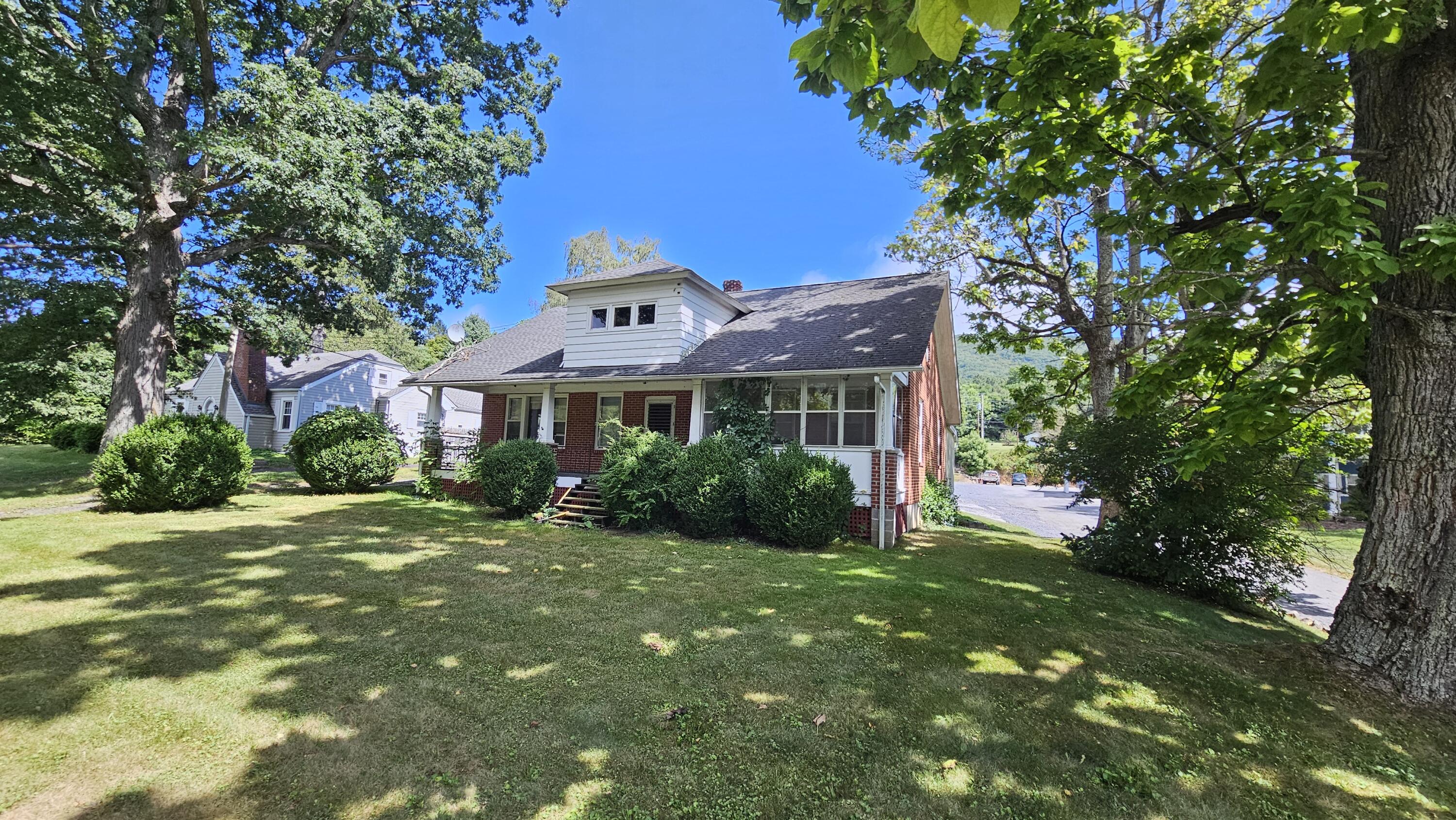6026 Sam Snead Highway