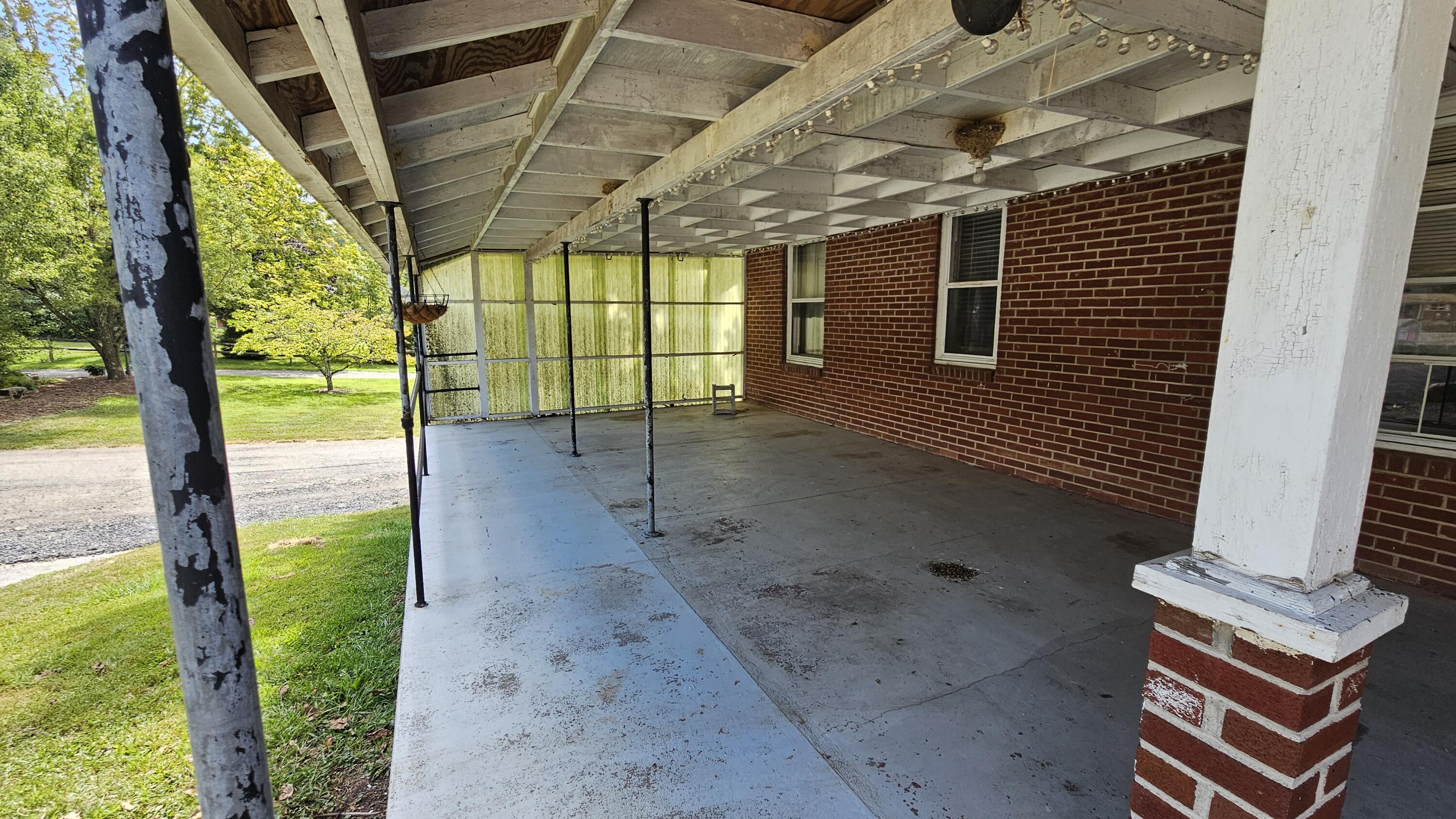 6026 Sam Snead Highway