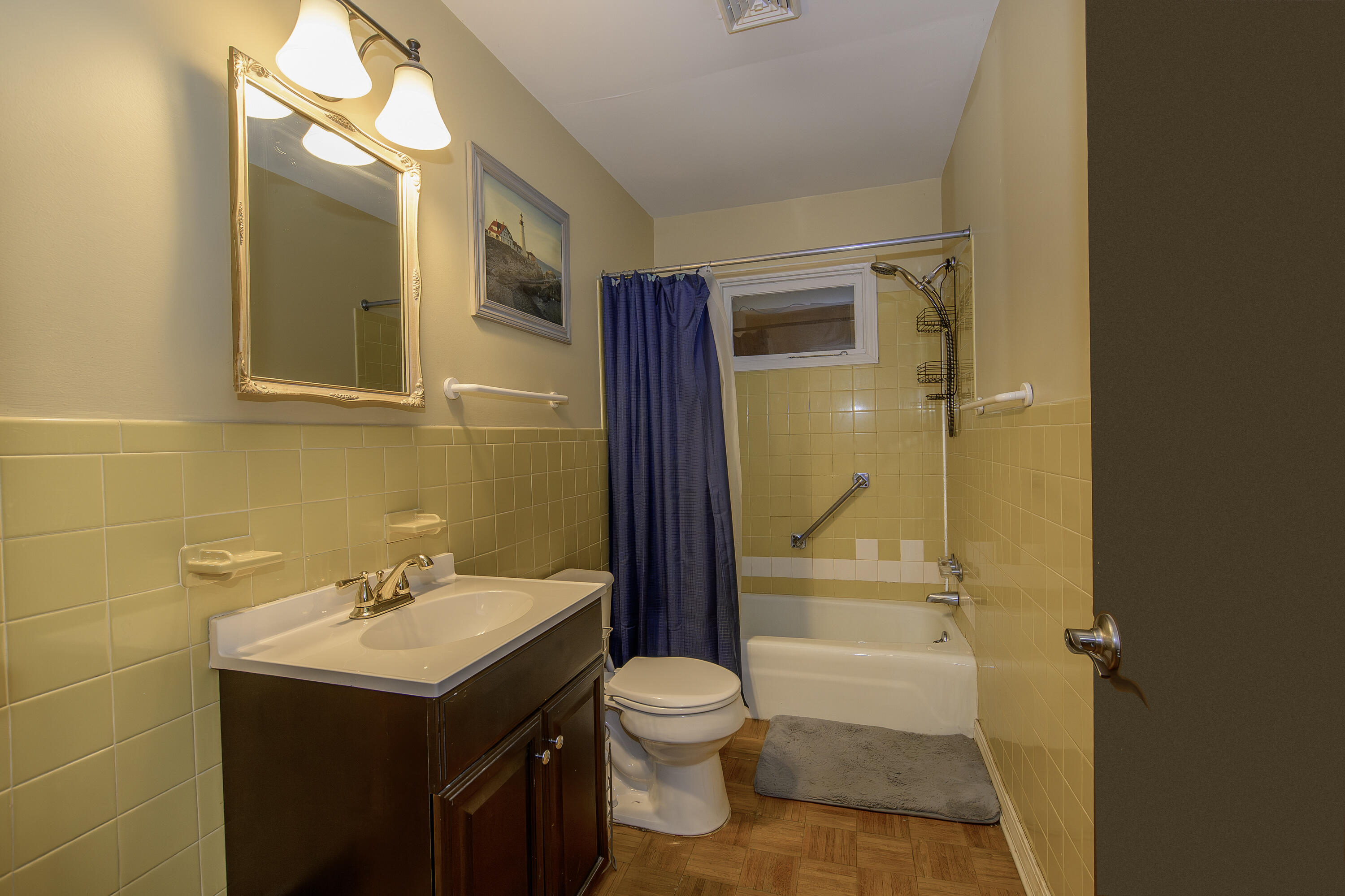 172 W 37th St