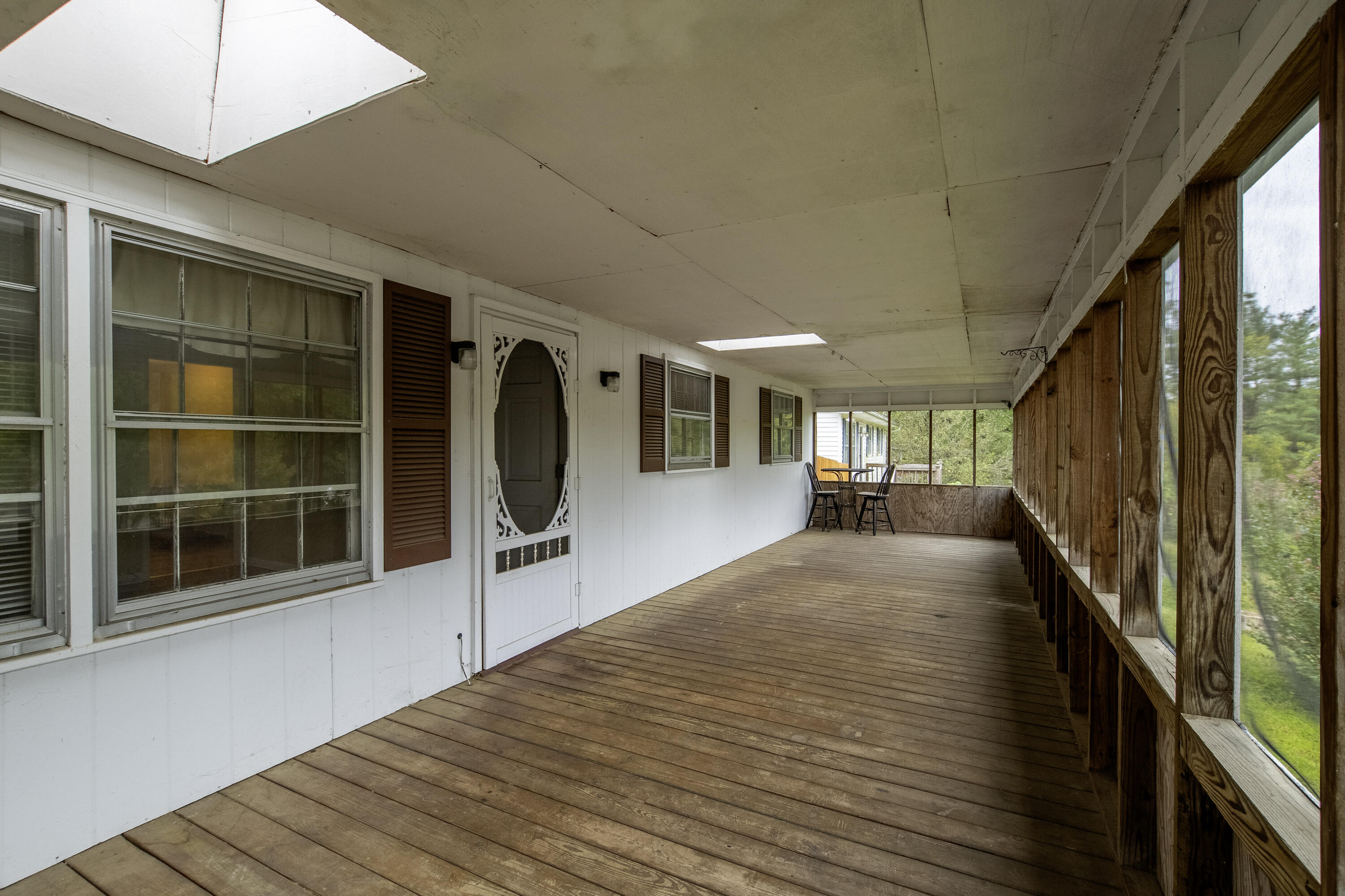 172 W 37th St