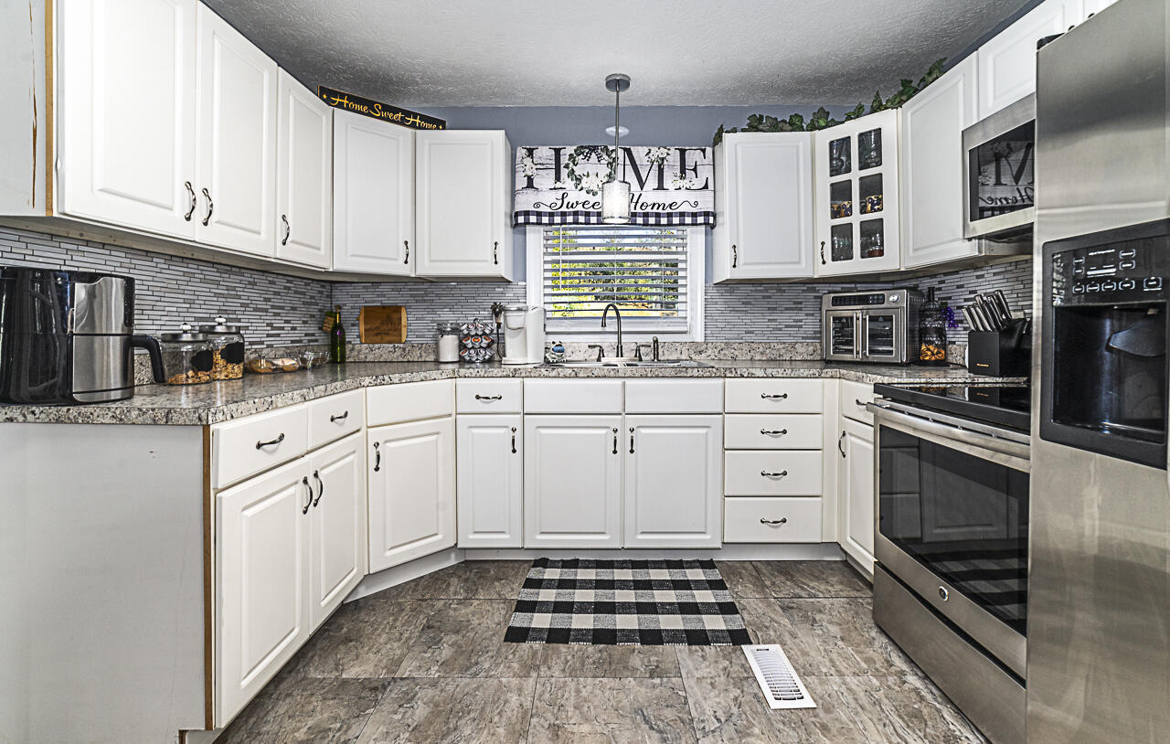 893 Wert Faulkner Highway