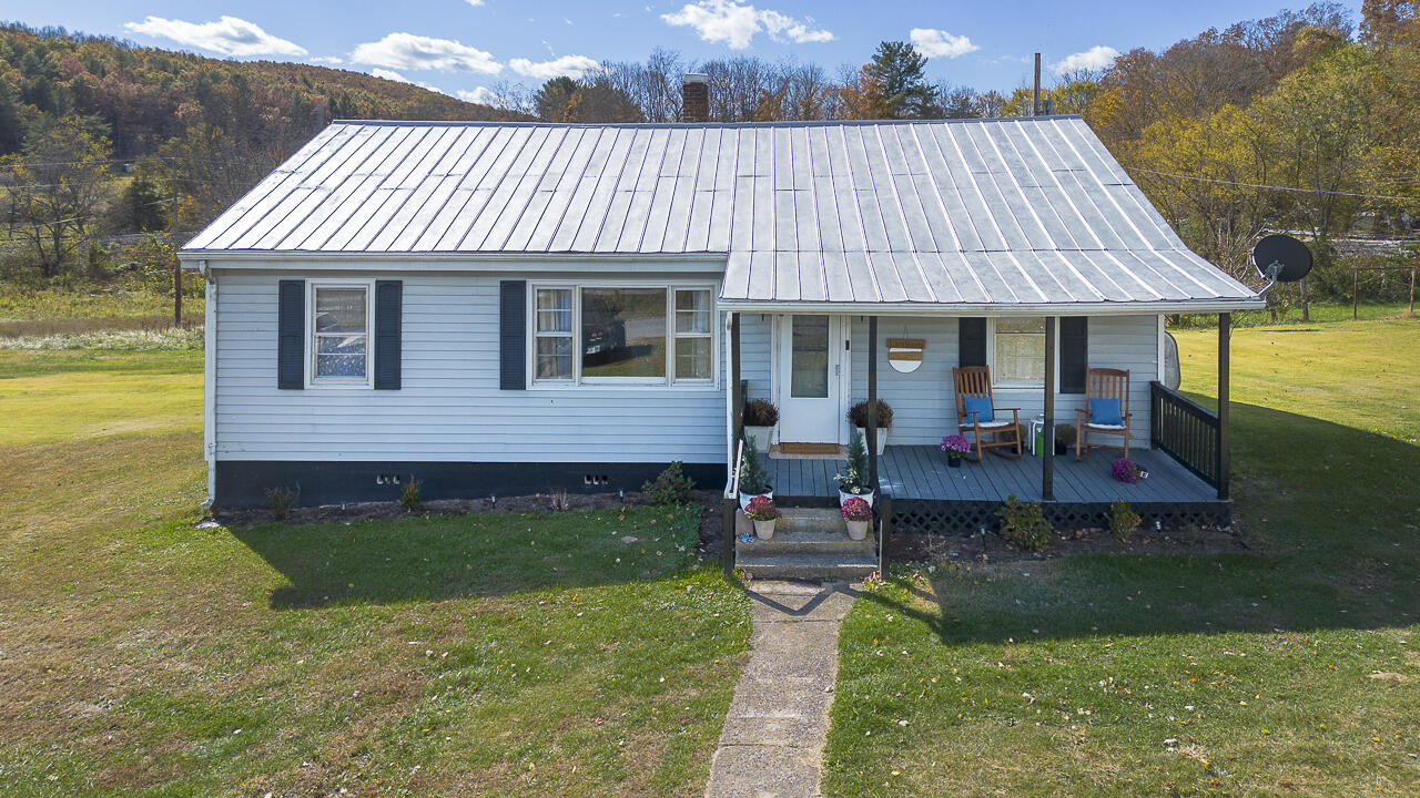 18 Little River Rd