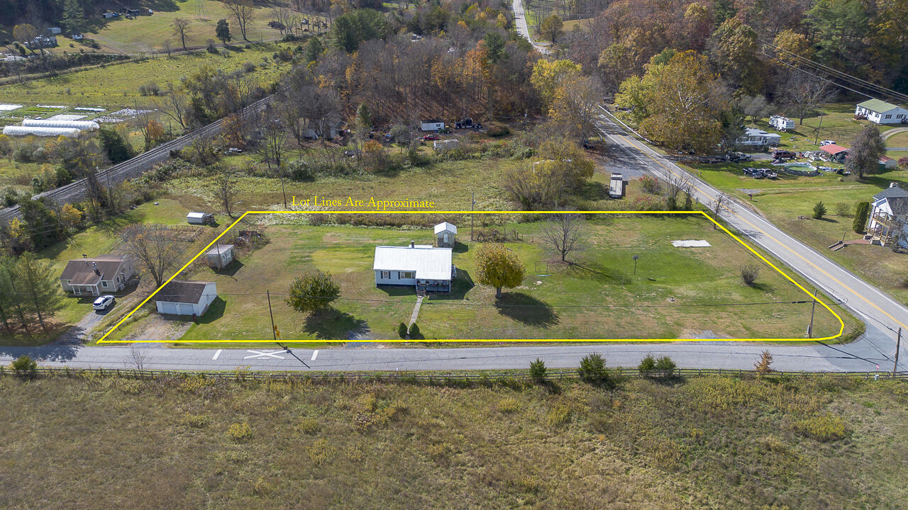 18 Little River Rd