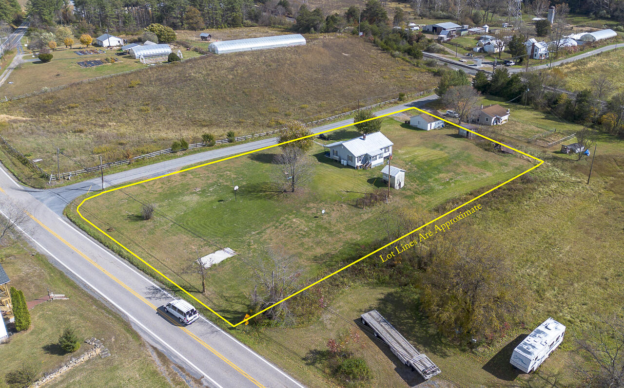 18 Little River Rd