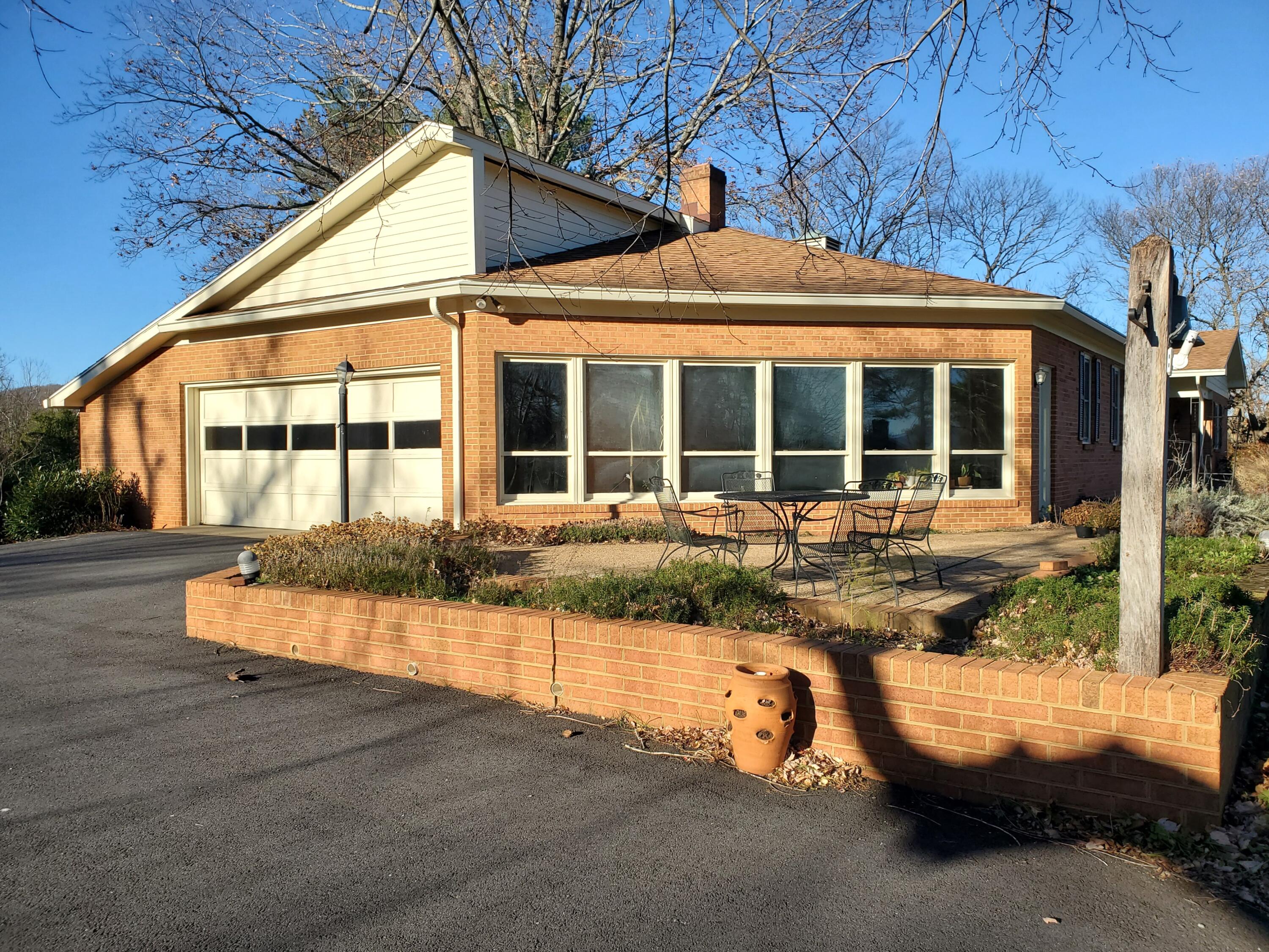 43 Stoneview Cir