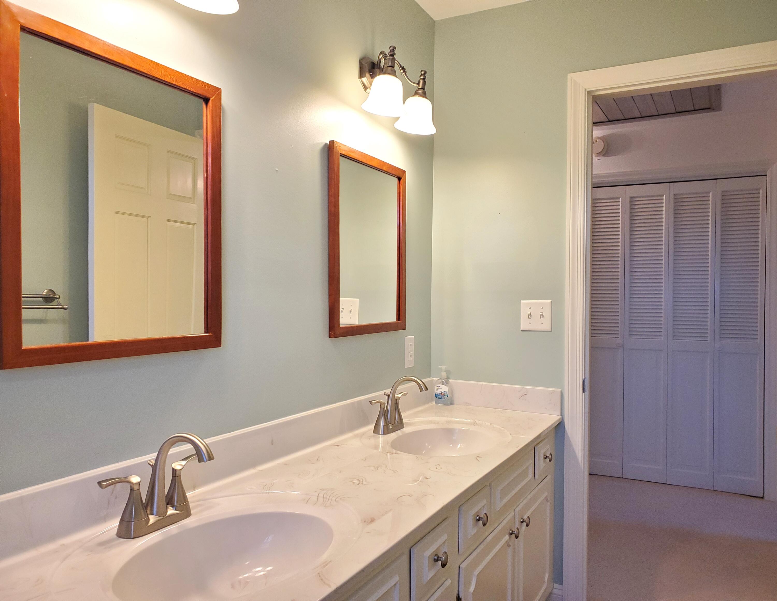 43 Stoneview Cir