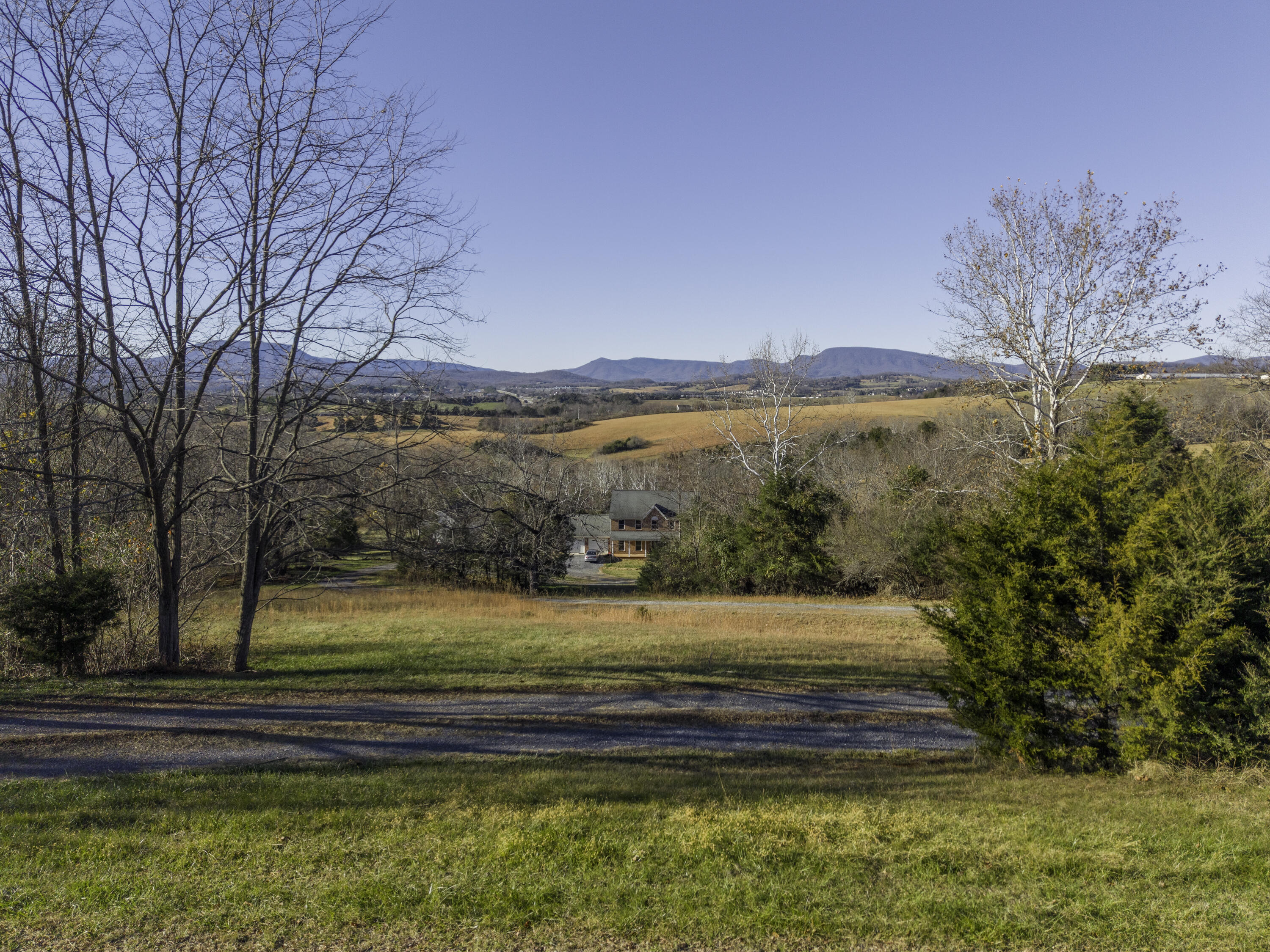 180 Longview Meadow Dr