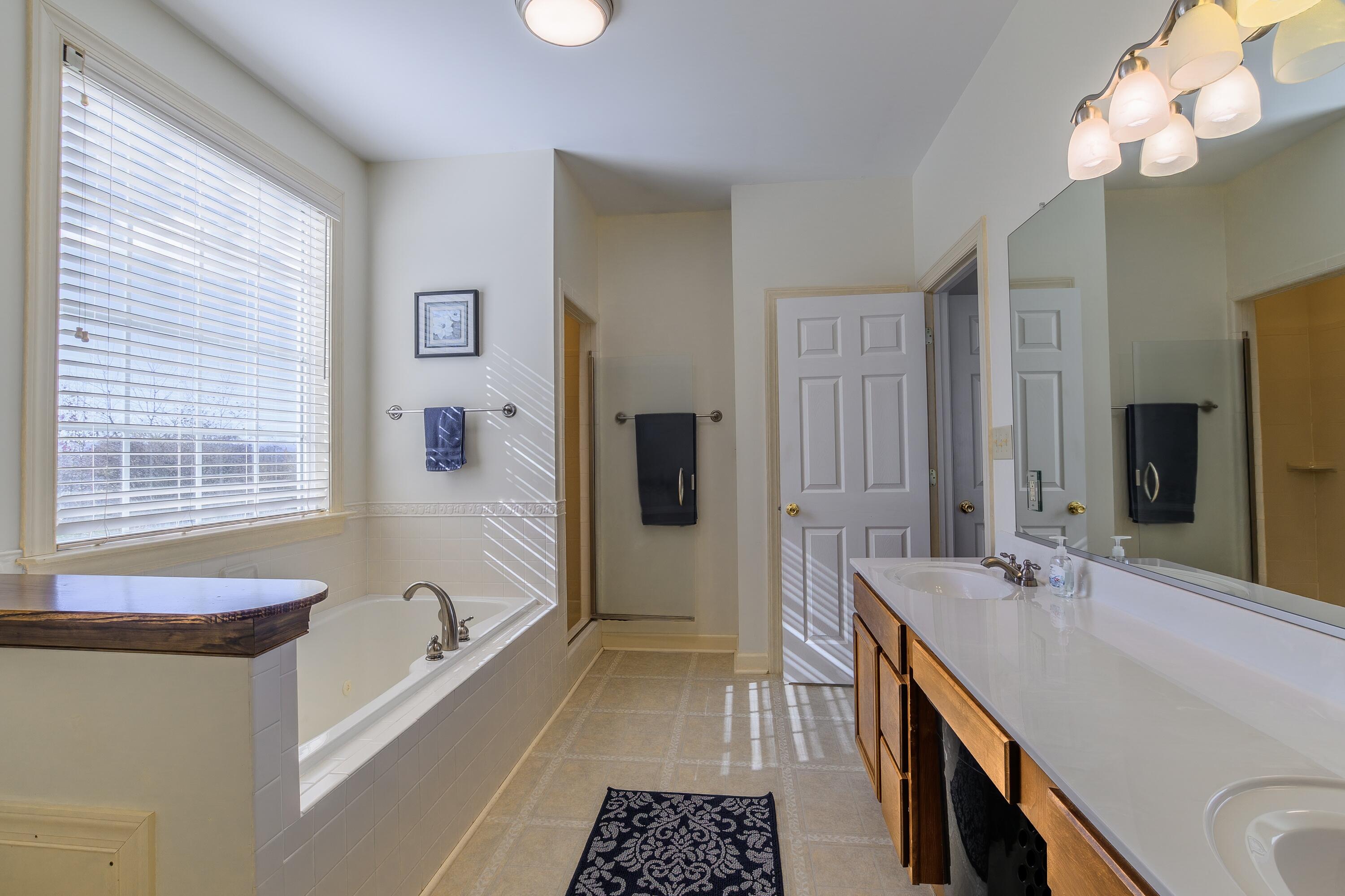 180 Longview Meadow Dr