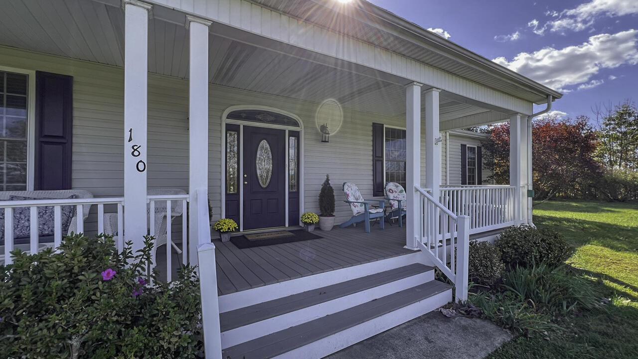 180 Longview Meadow Dr