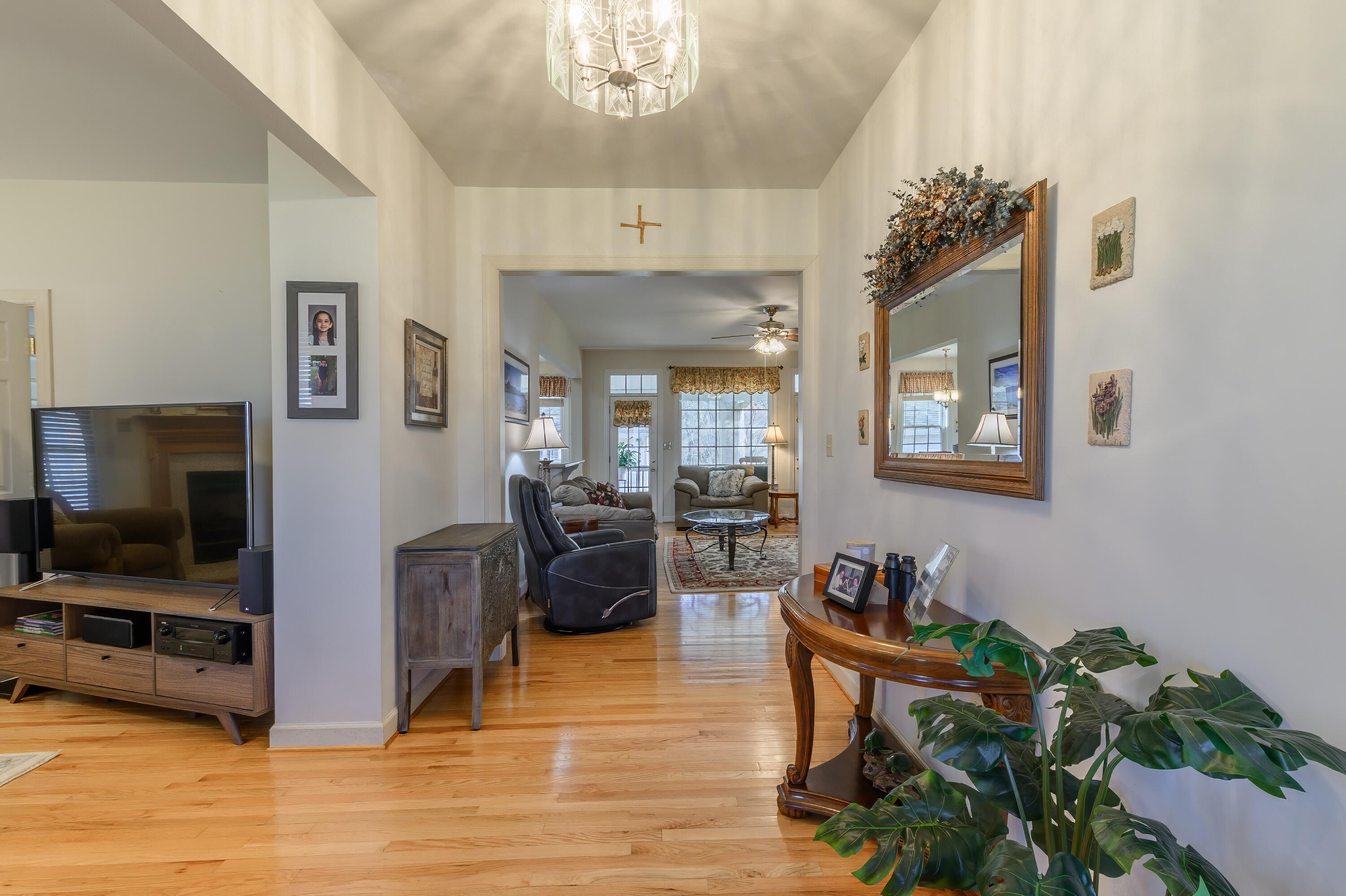 180 Longview Meadow Dr