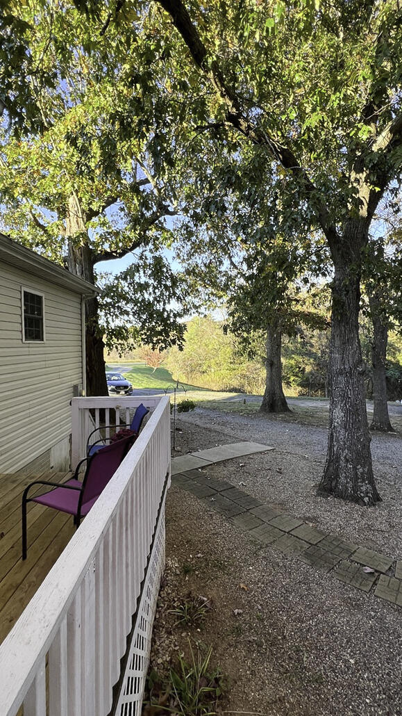 180 Longview Meadow Dr