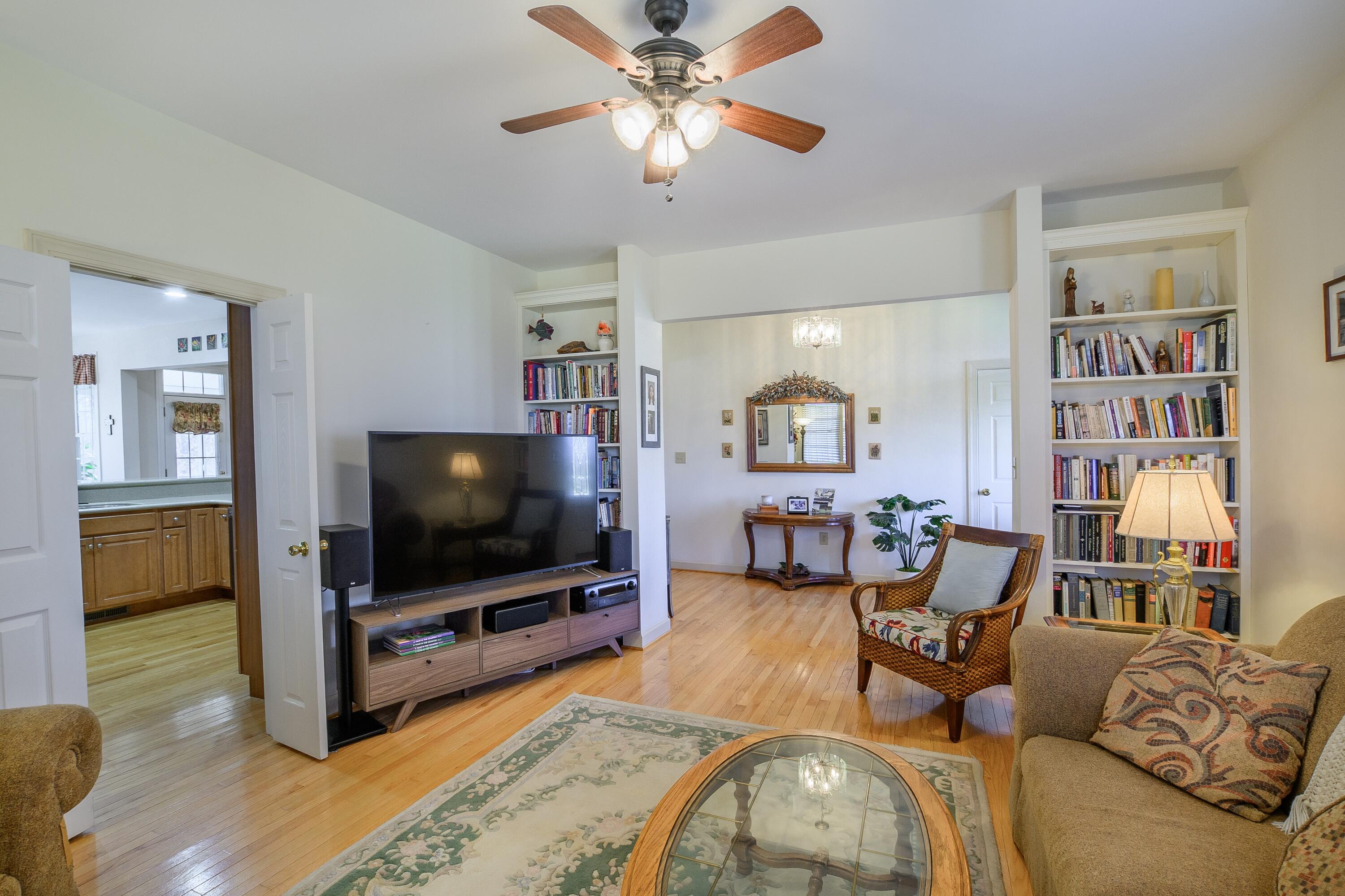 180 Longview Meadow Dr