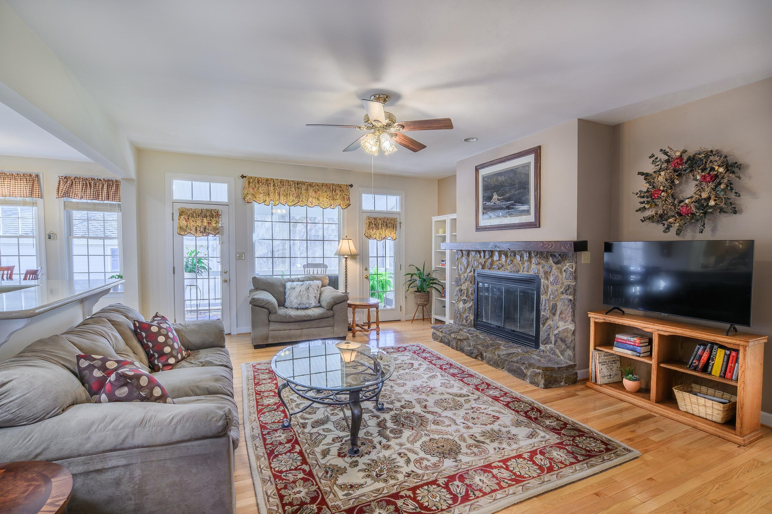 180 Longview Meadow Dr