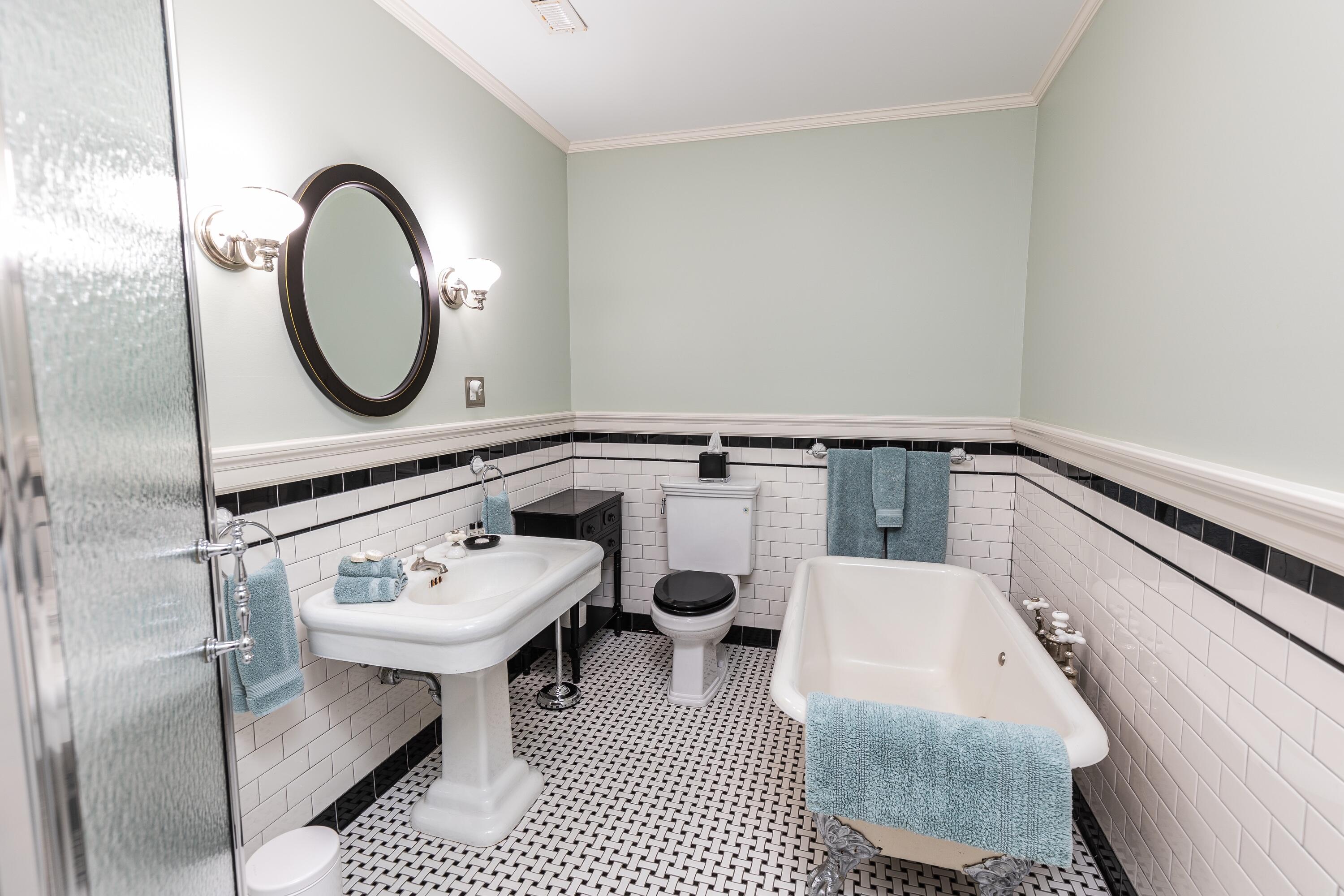 20 Houston Tavern Ln