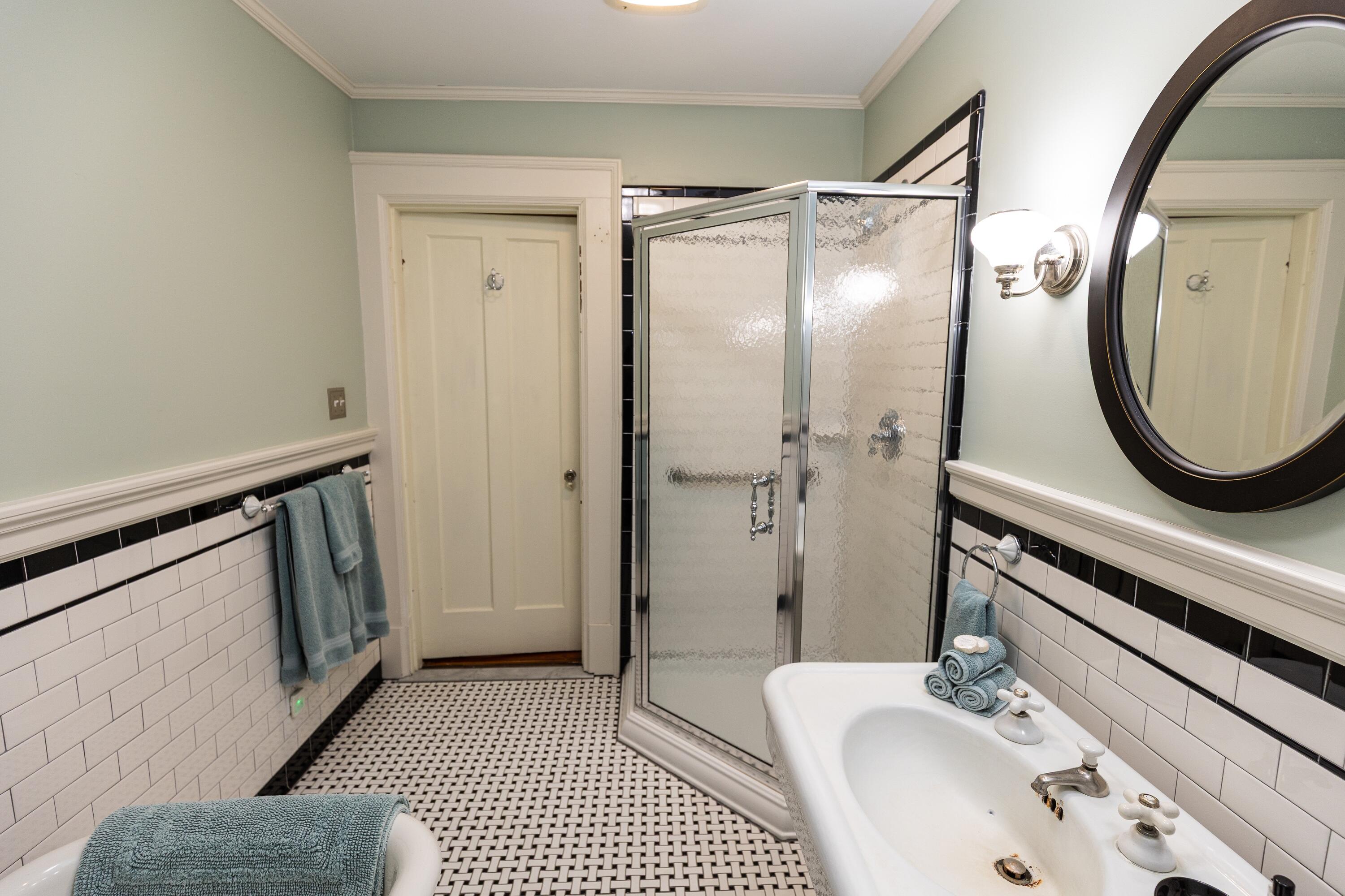 20 Houston Tavern Ln