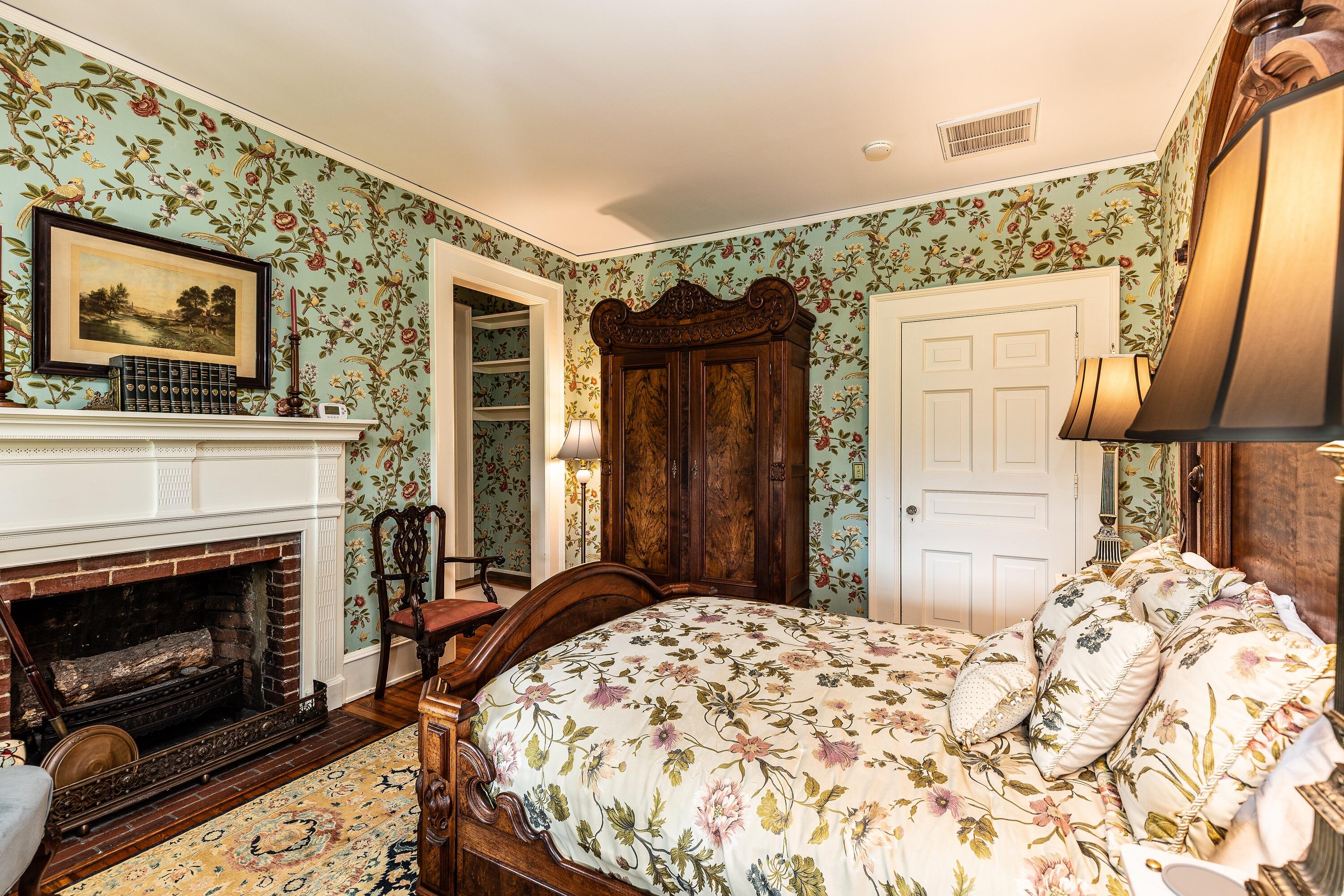 20 Houston Tavern Ln