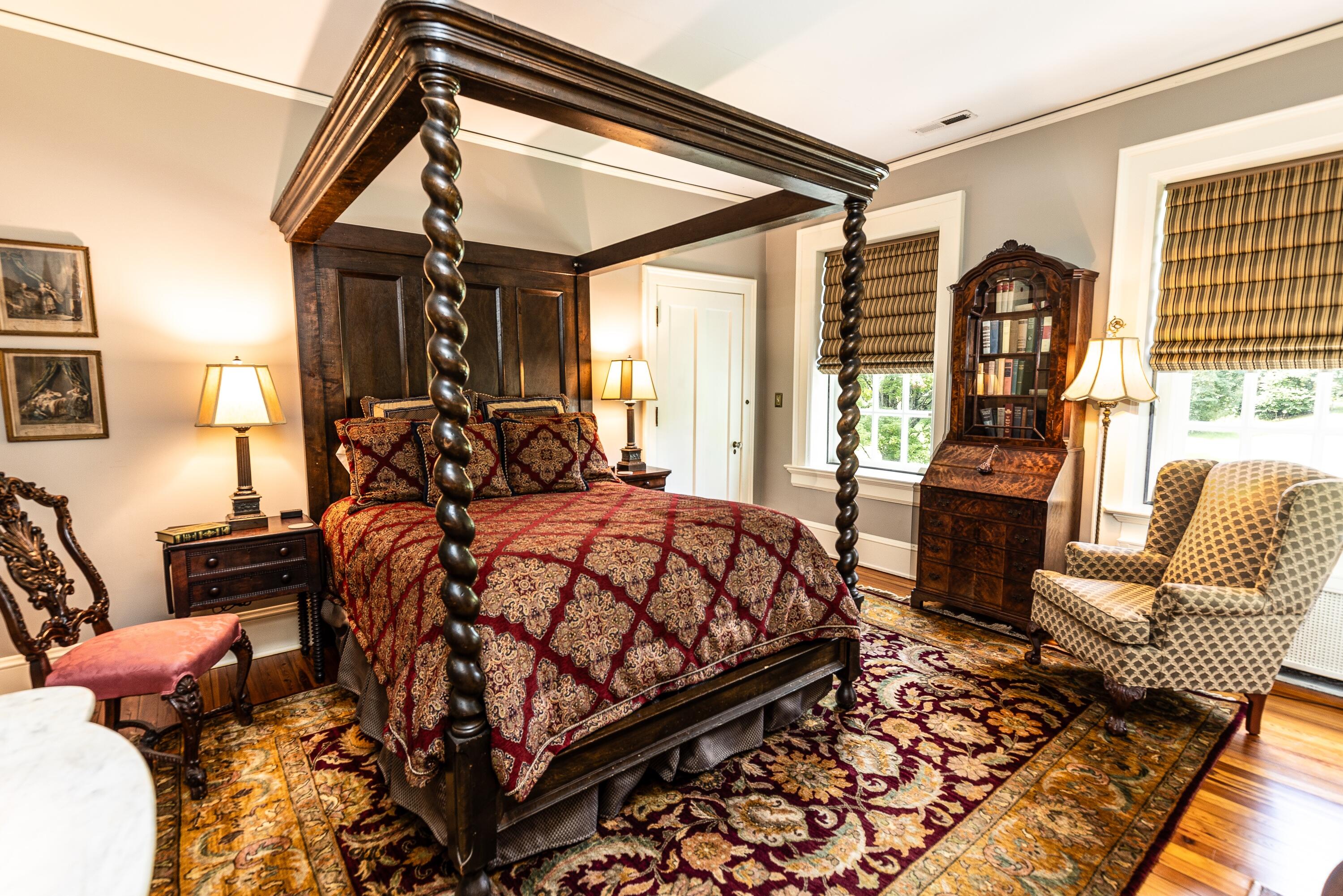 20 Houston Tavern Ln