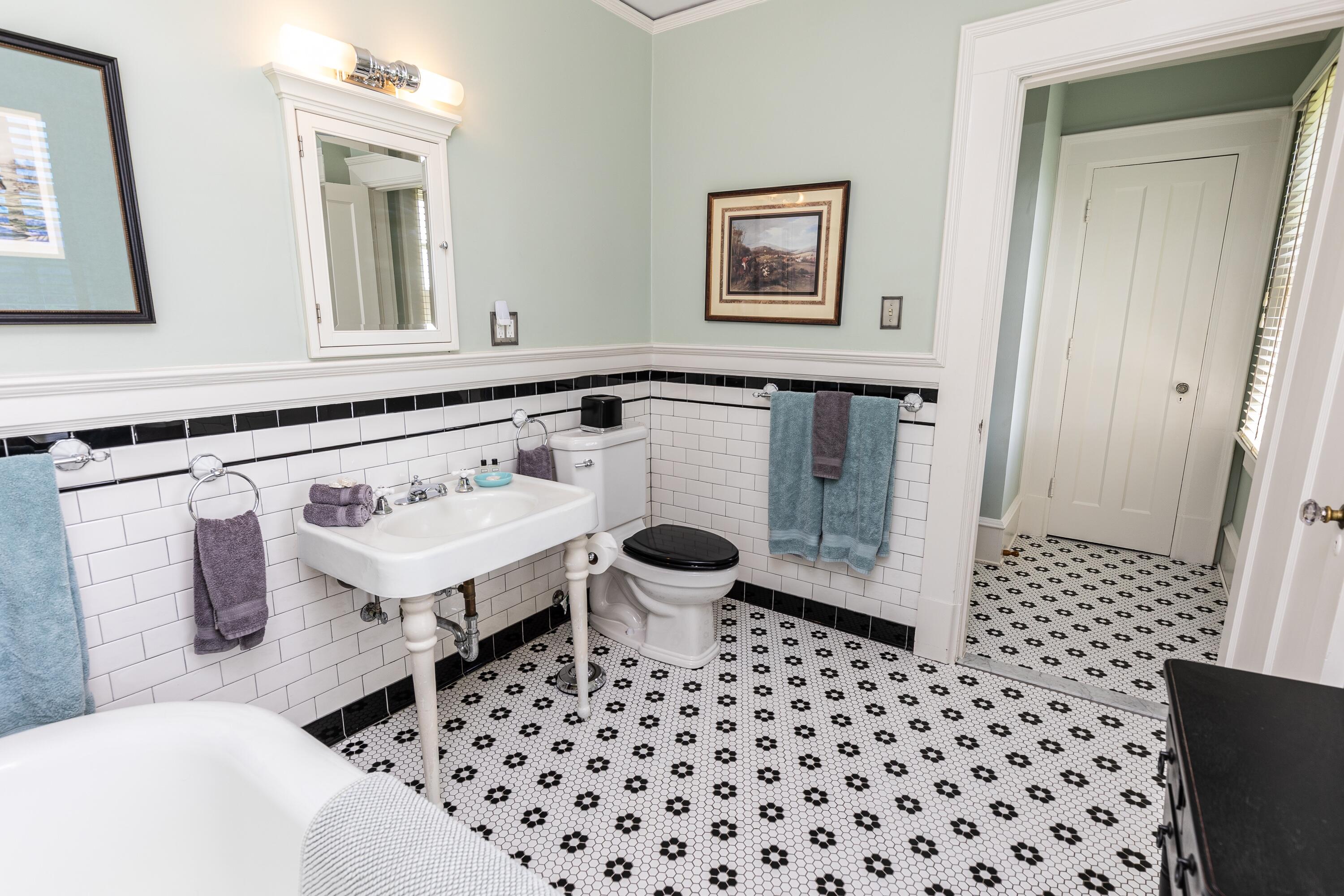 20 Houston Tavern Ln