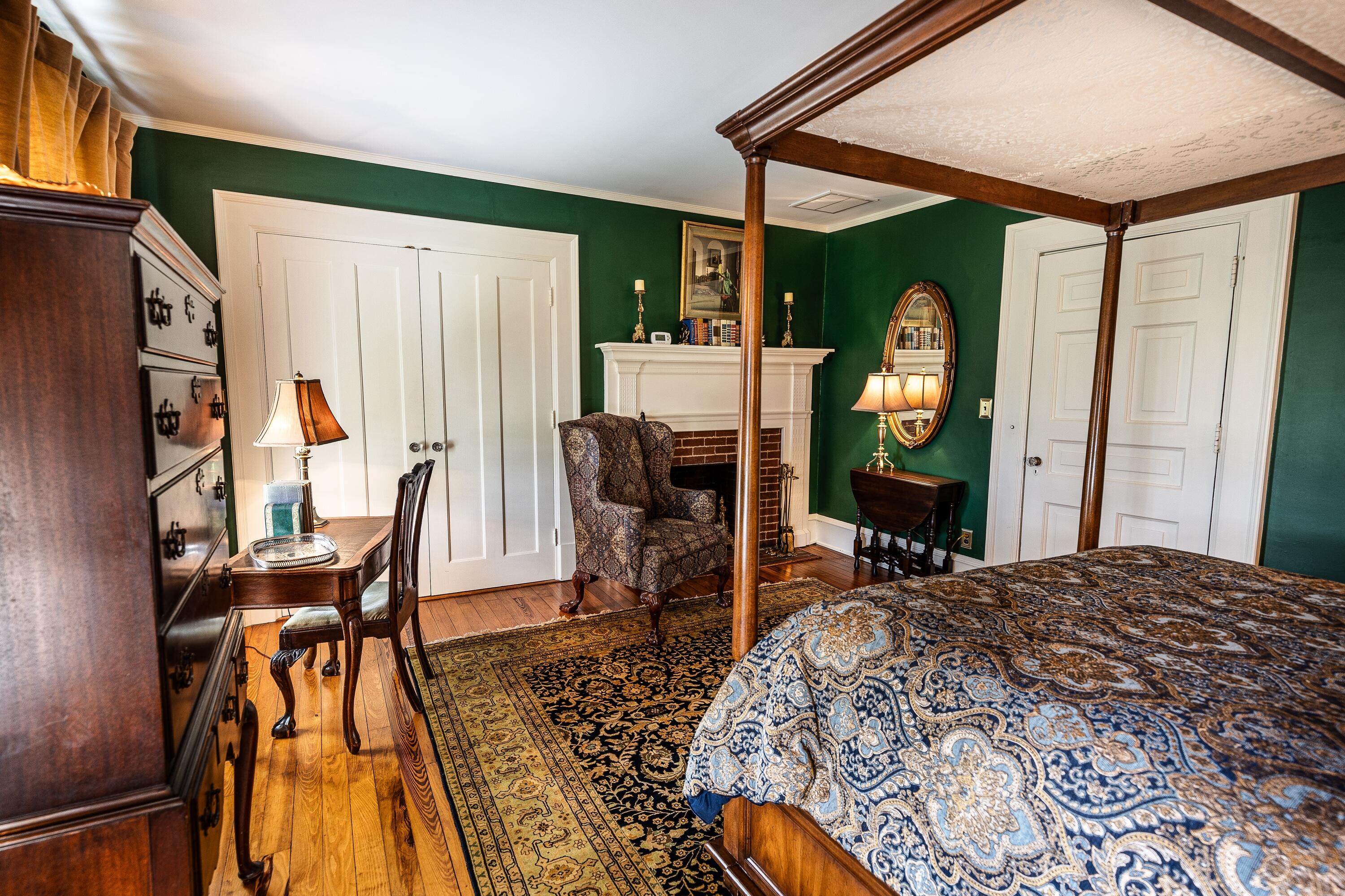 20 Houston Tavern Ln