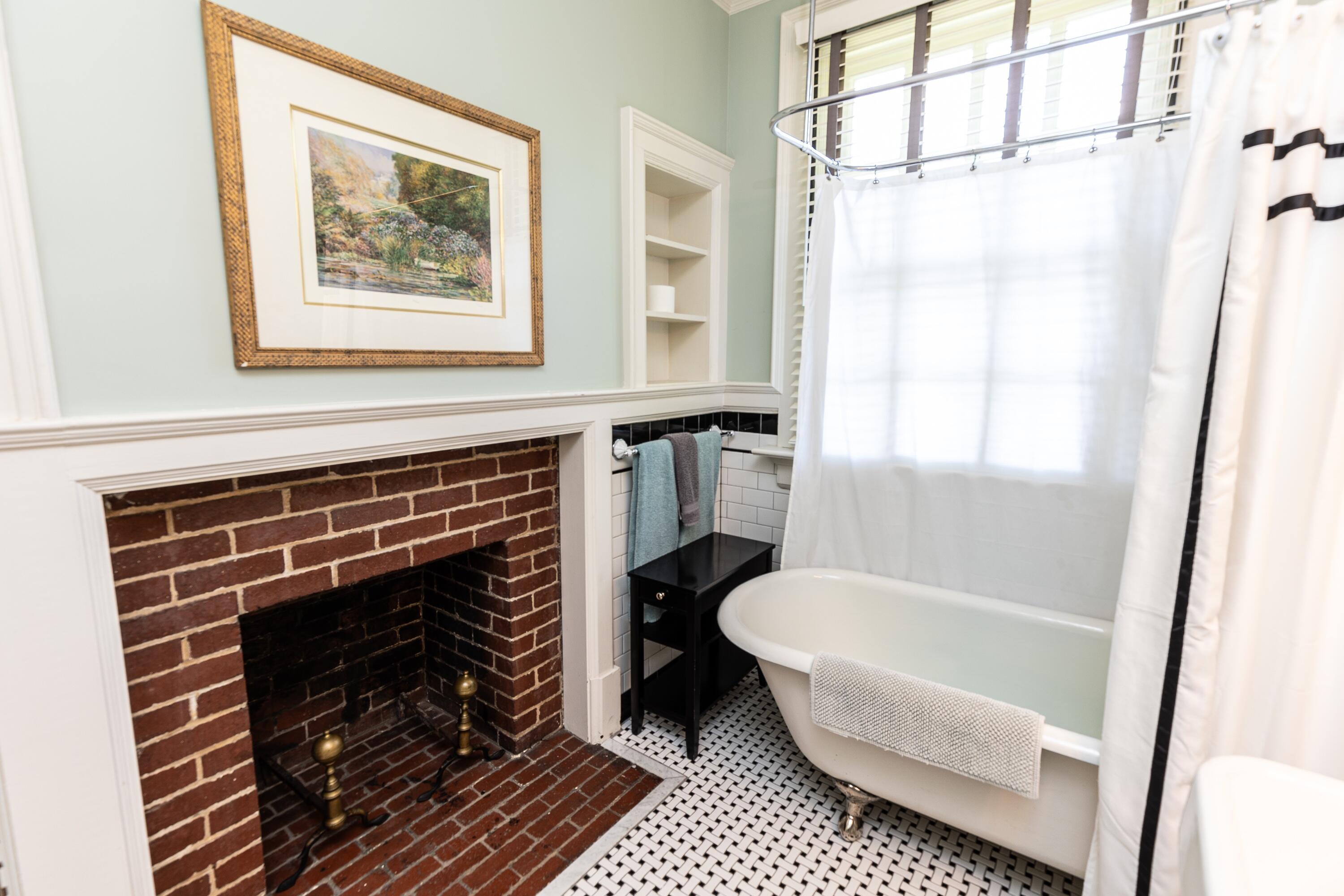 20 Houston Tavern Ln