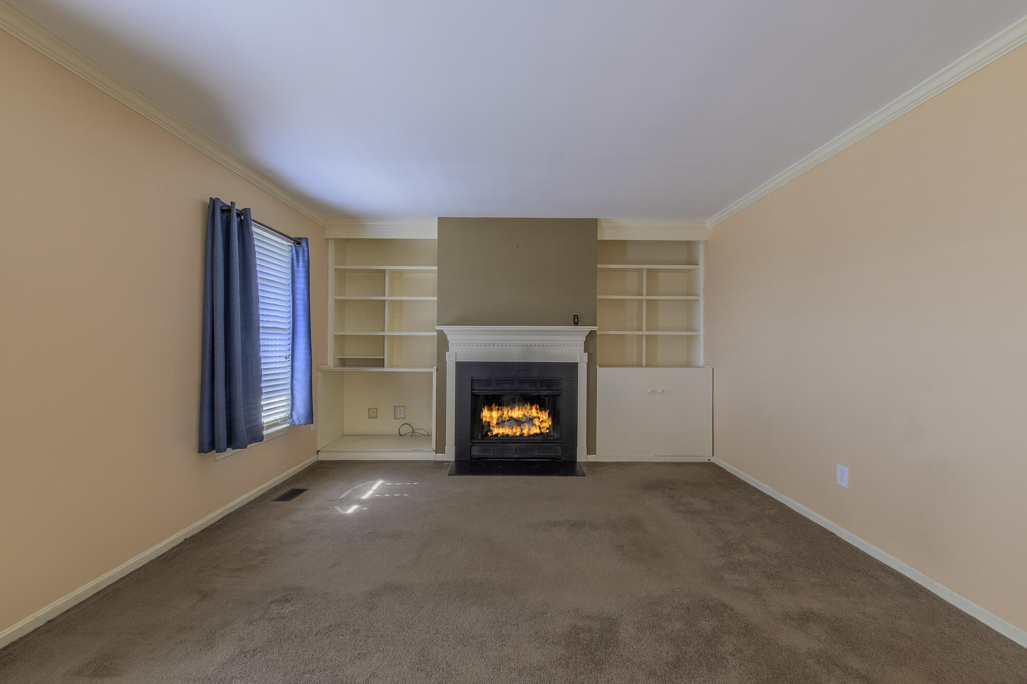 12 Hall Cir