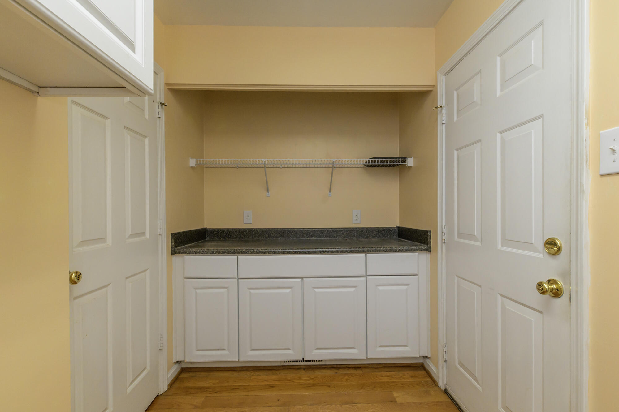 12 Hall Cir