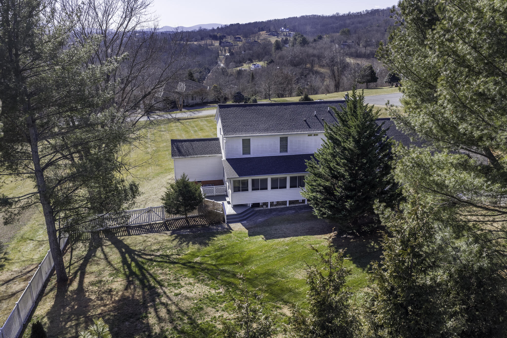 12 Hall Cir