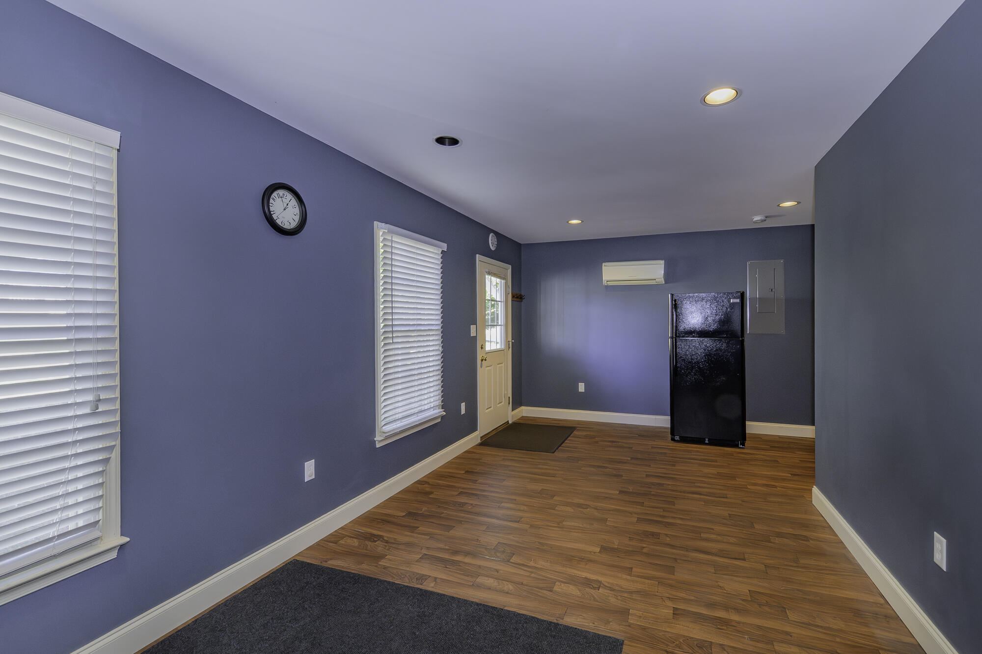 12 Hall Cir