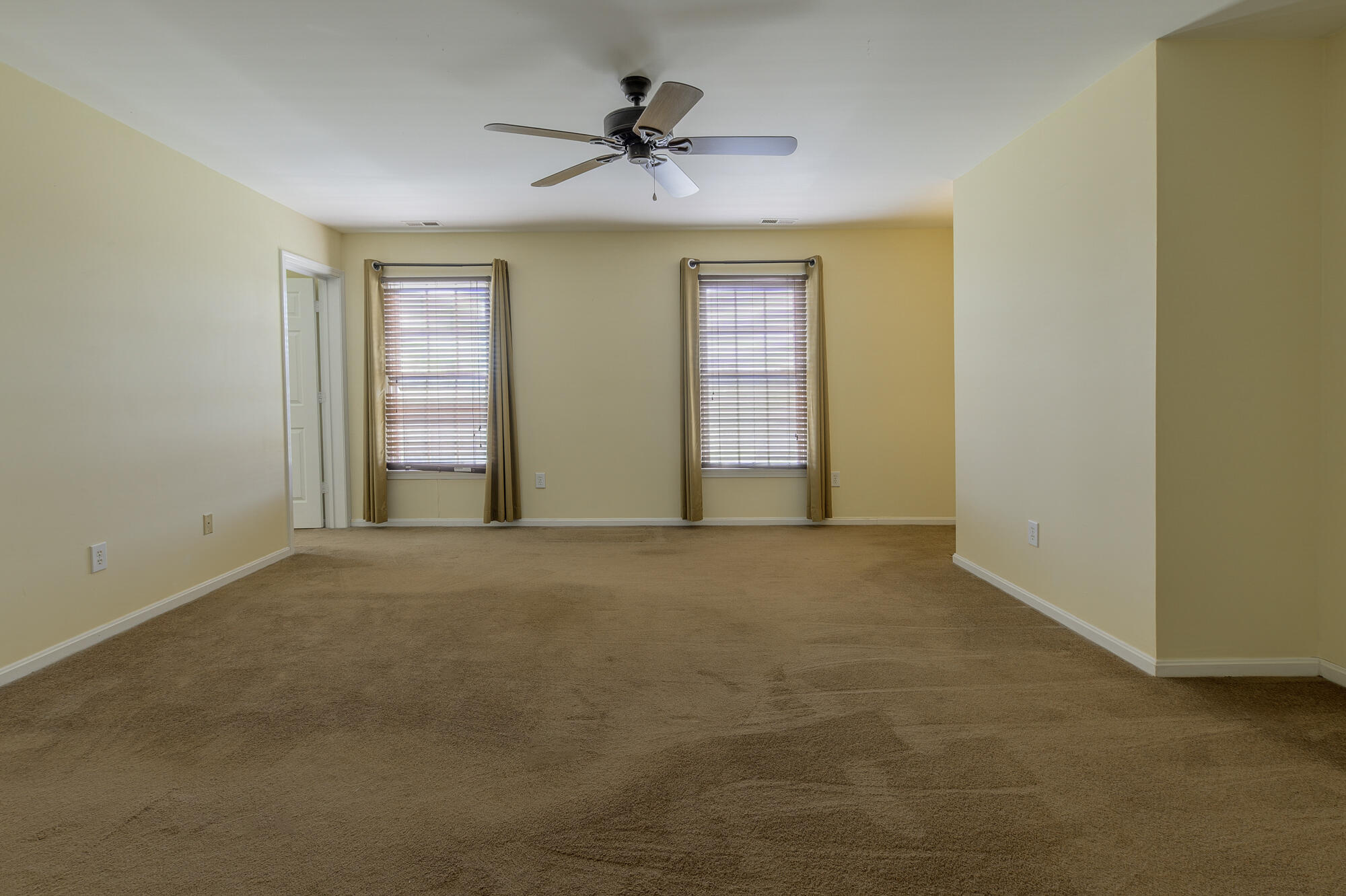 12 Hall Cir