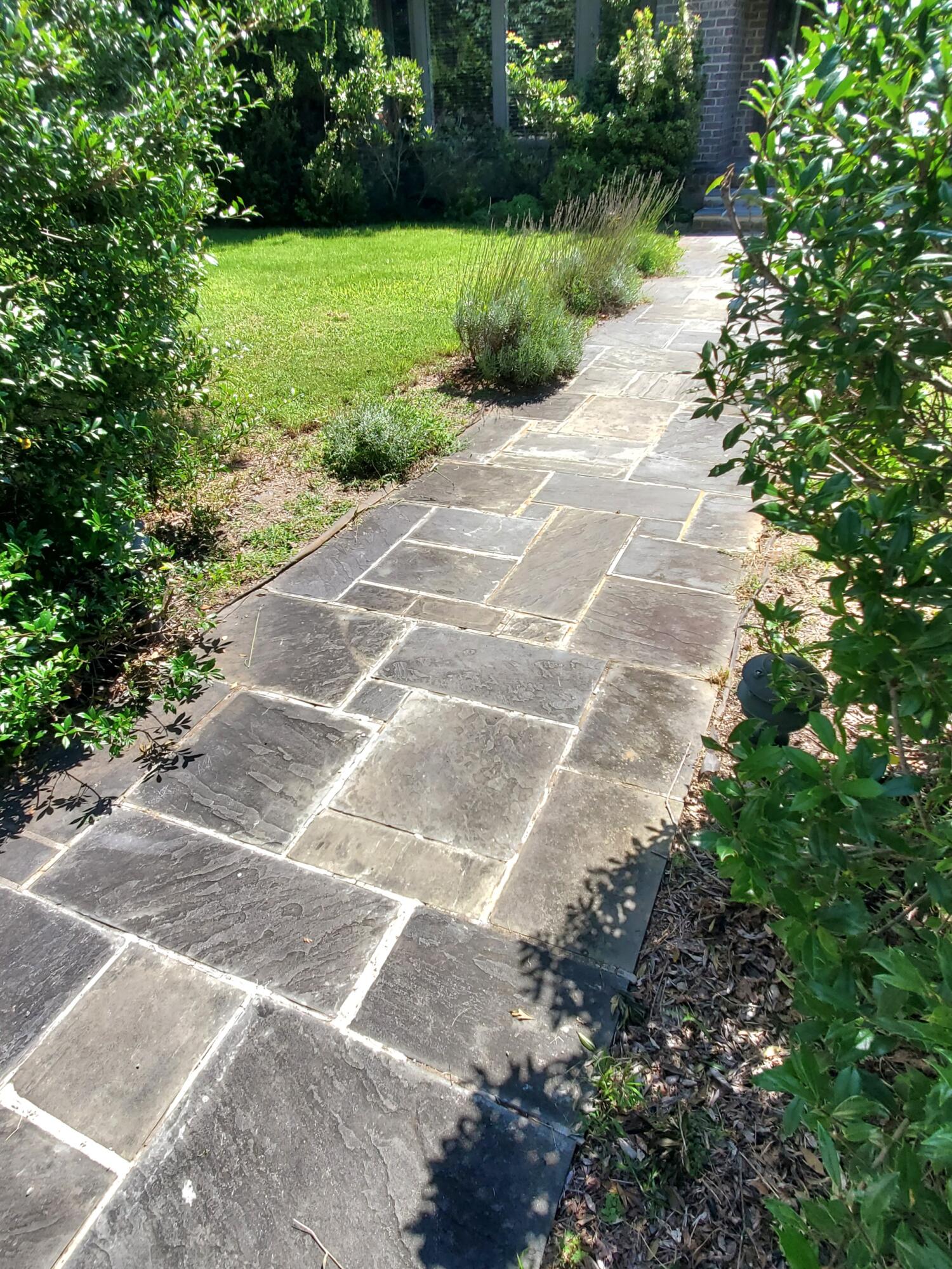 150 FOREST HILL VIEW