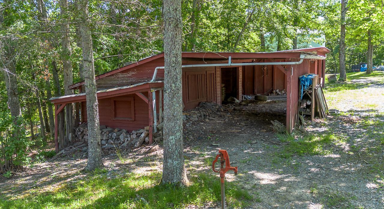 211 WaterTank Rd