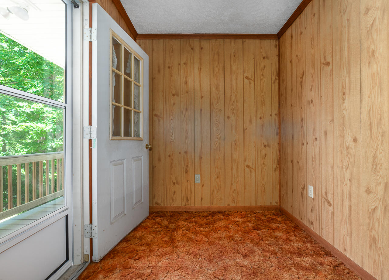 211 WaterTank Rd
