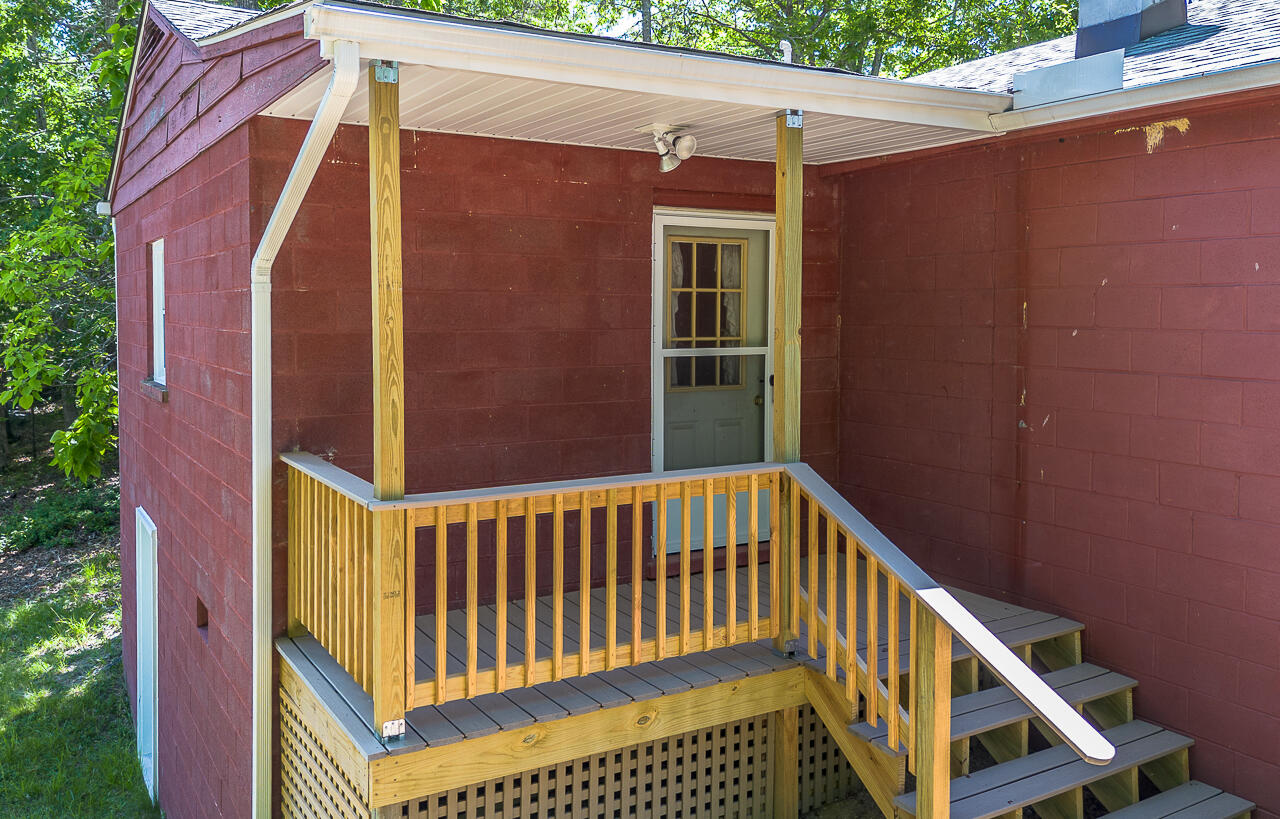 211 WaterTank Rd