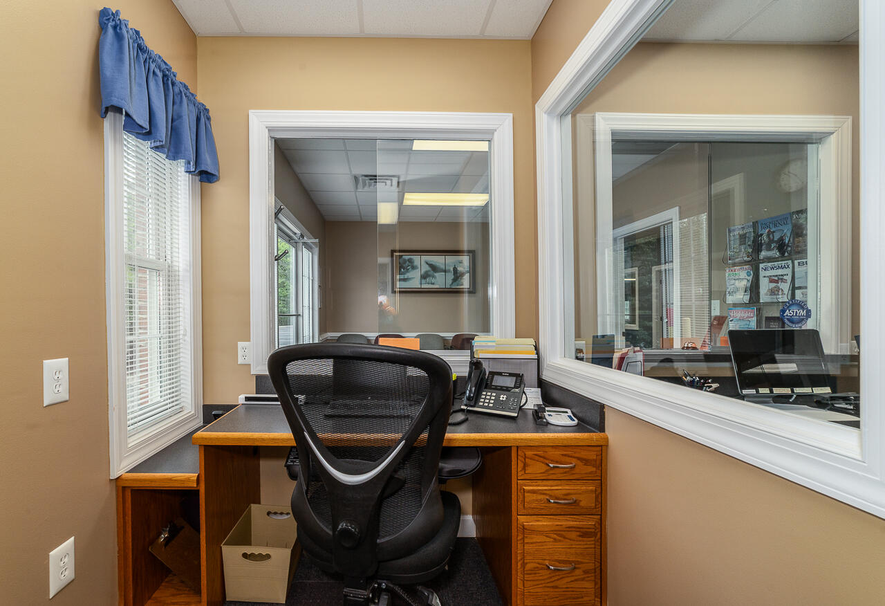 25 Crossing Ln Suite 1