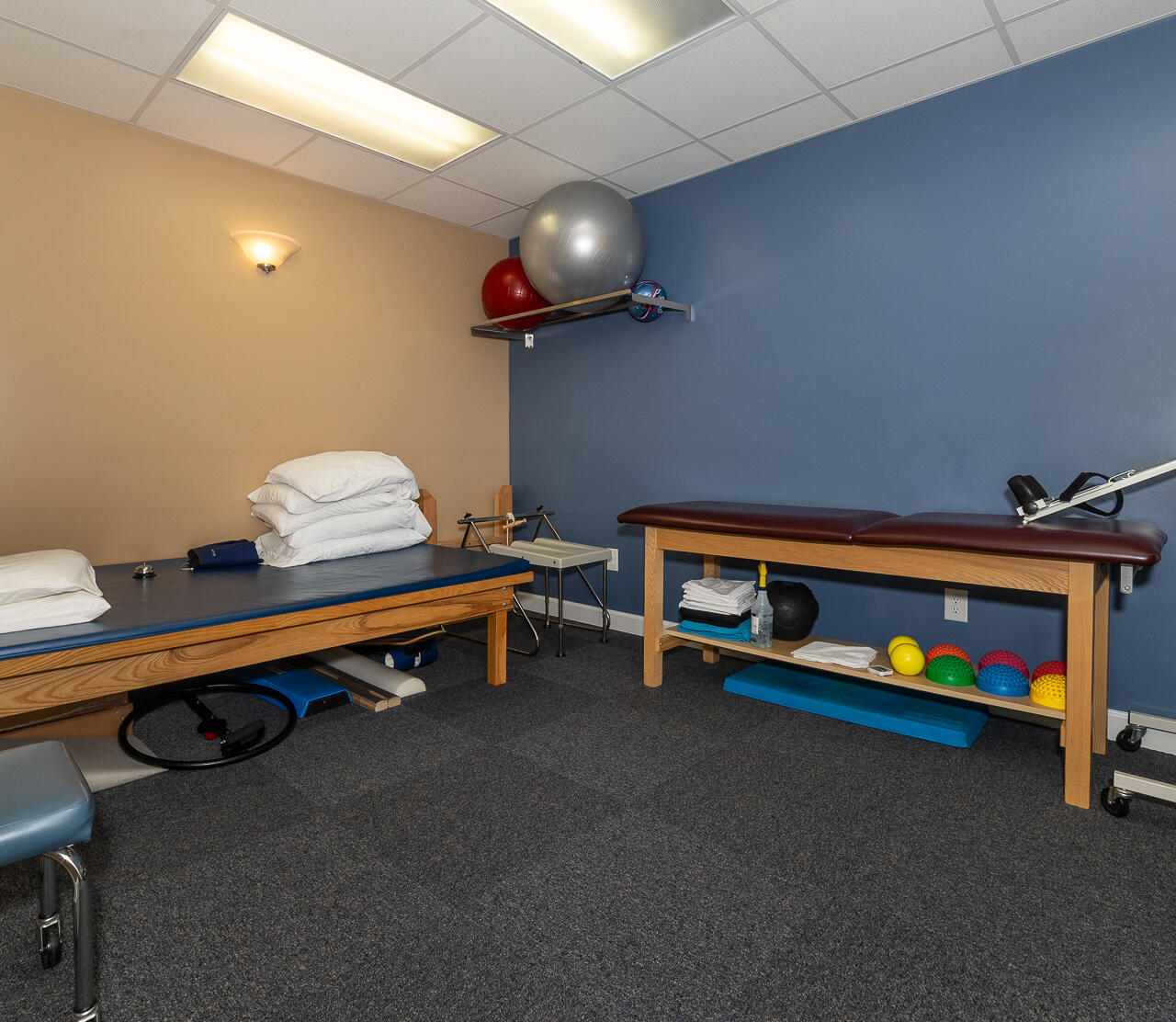 25 Crossing Ln Suite 1