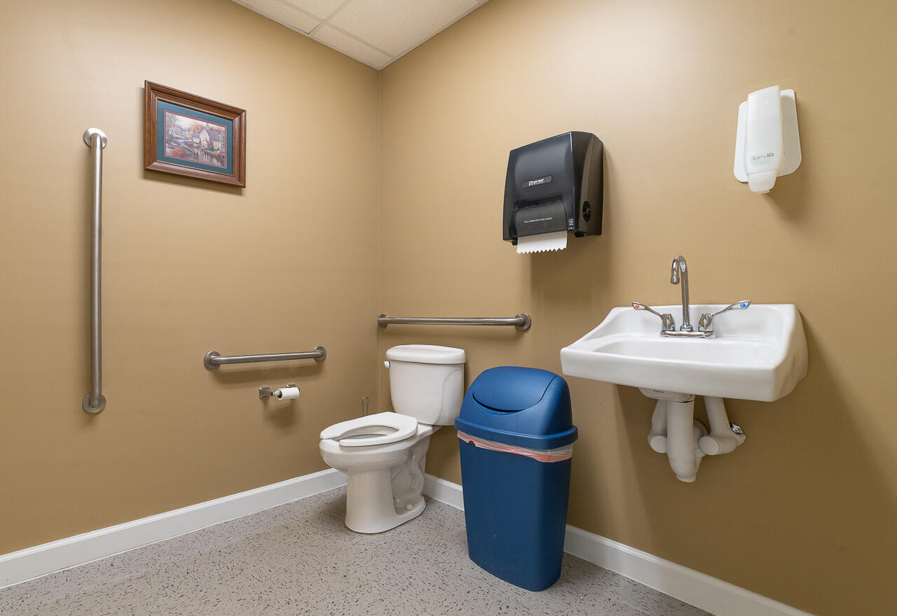 25 Crossing Ln Suite 1