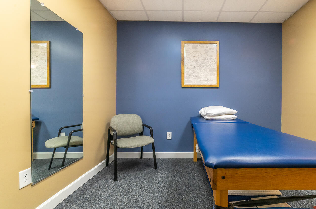 25 Crossing Ln Suite 1