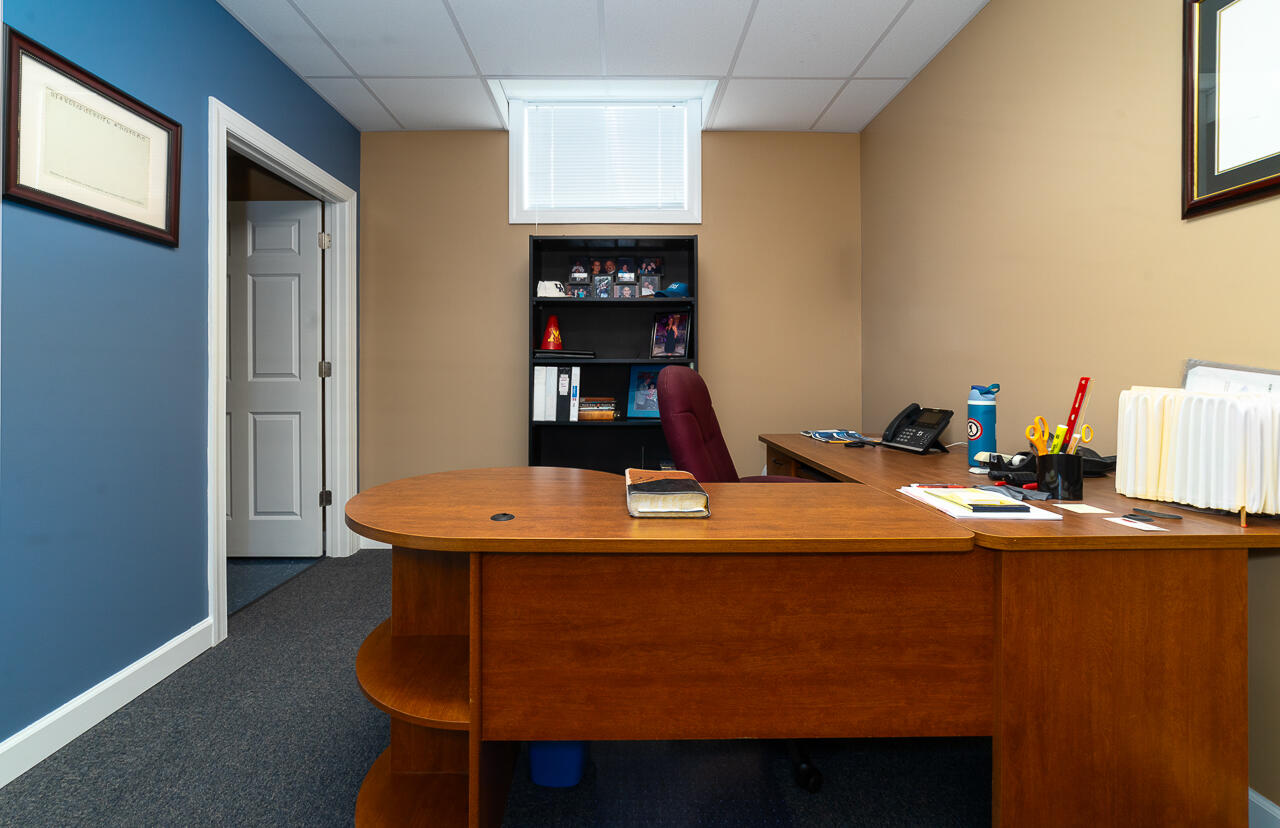 25 Crossing Ln Suite 1