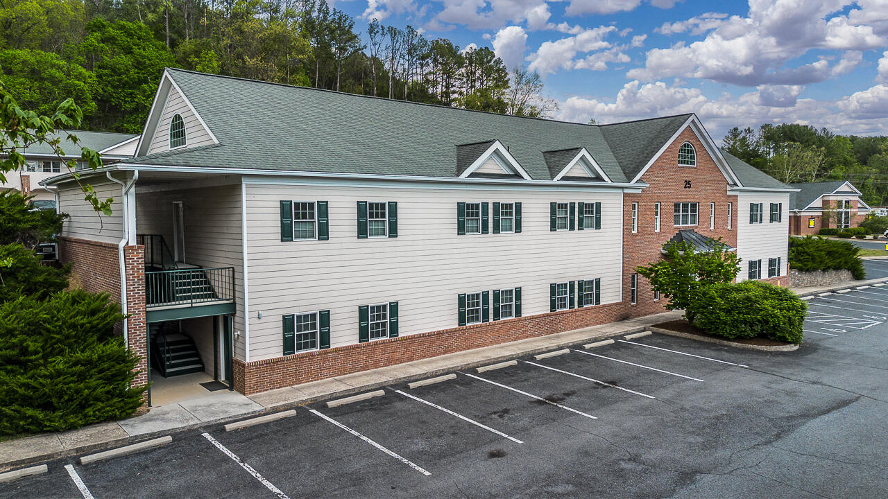 25 Crossing Ln Suite 1