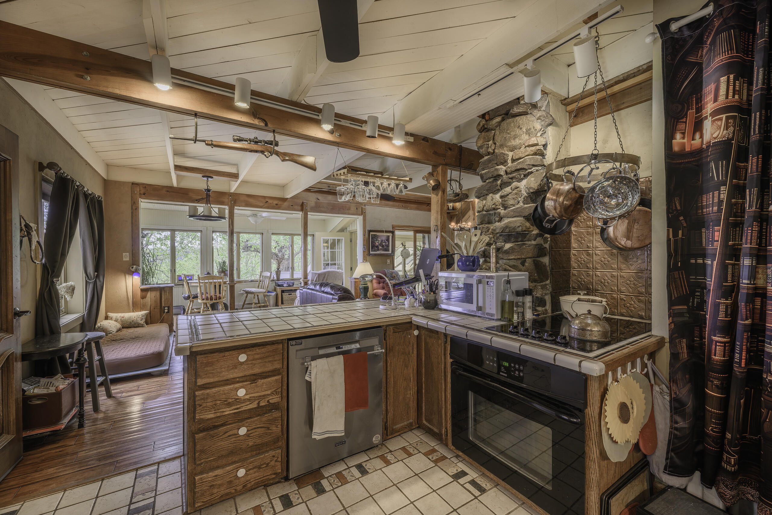 311 Higgins Hollow Rd