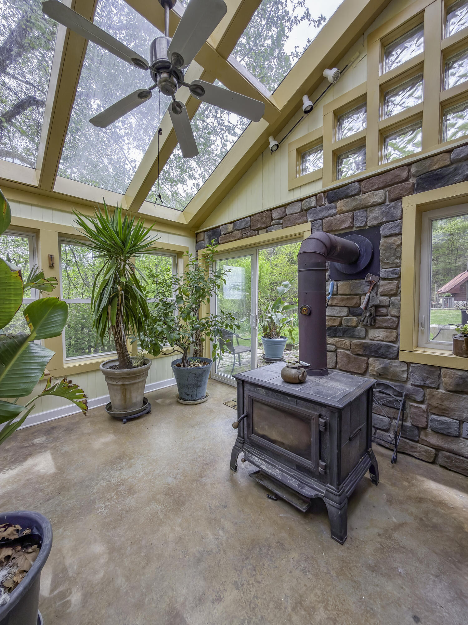 311 Higgins Hollow Rd