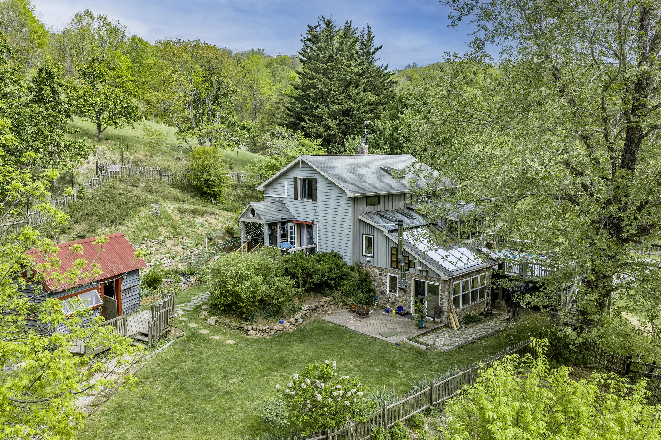 311 Higgins Hollow Rd