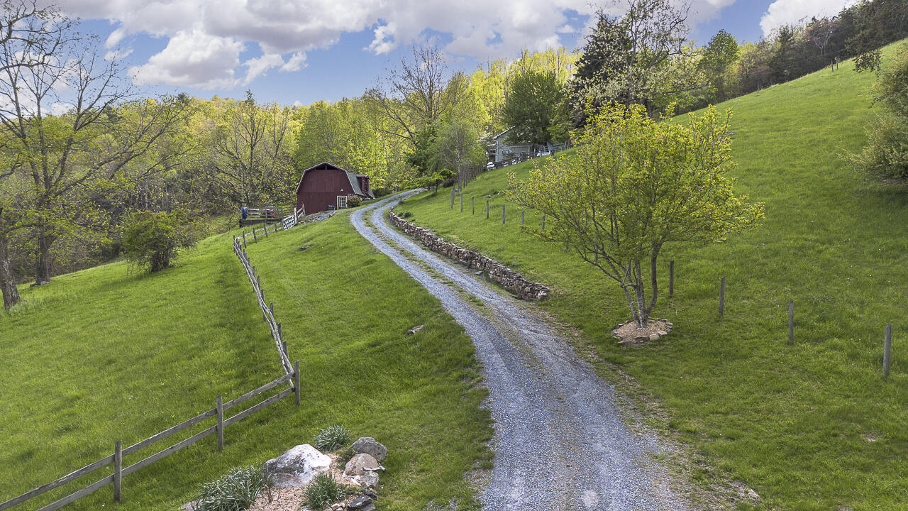 311 Higgins Hollow Rd