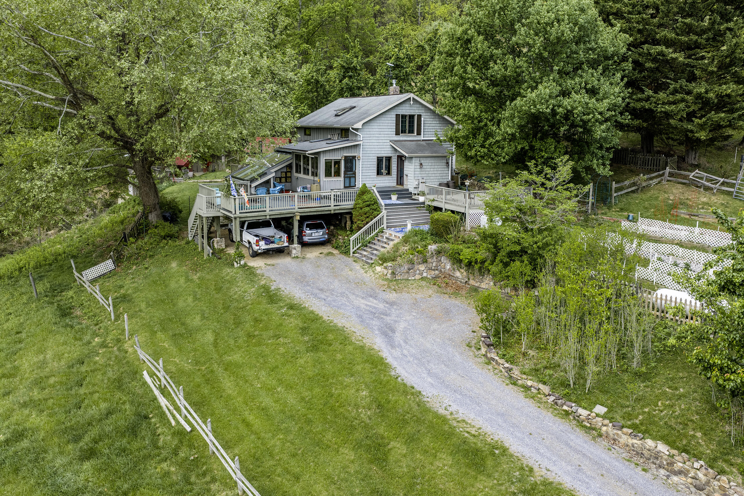 311 Higgins Hollow Rd