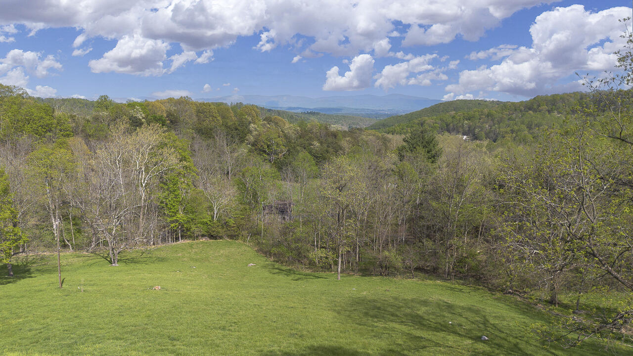 311 Higgins Hollow Rd