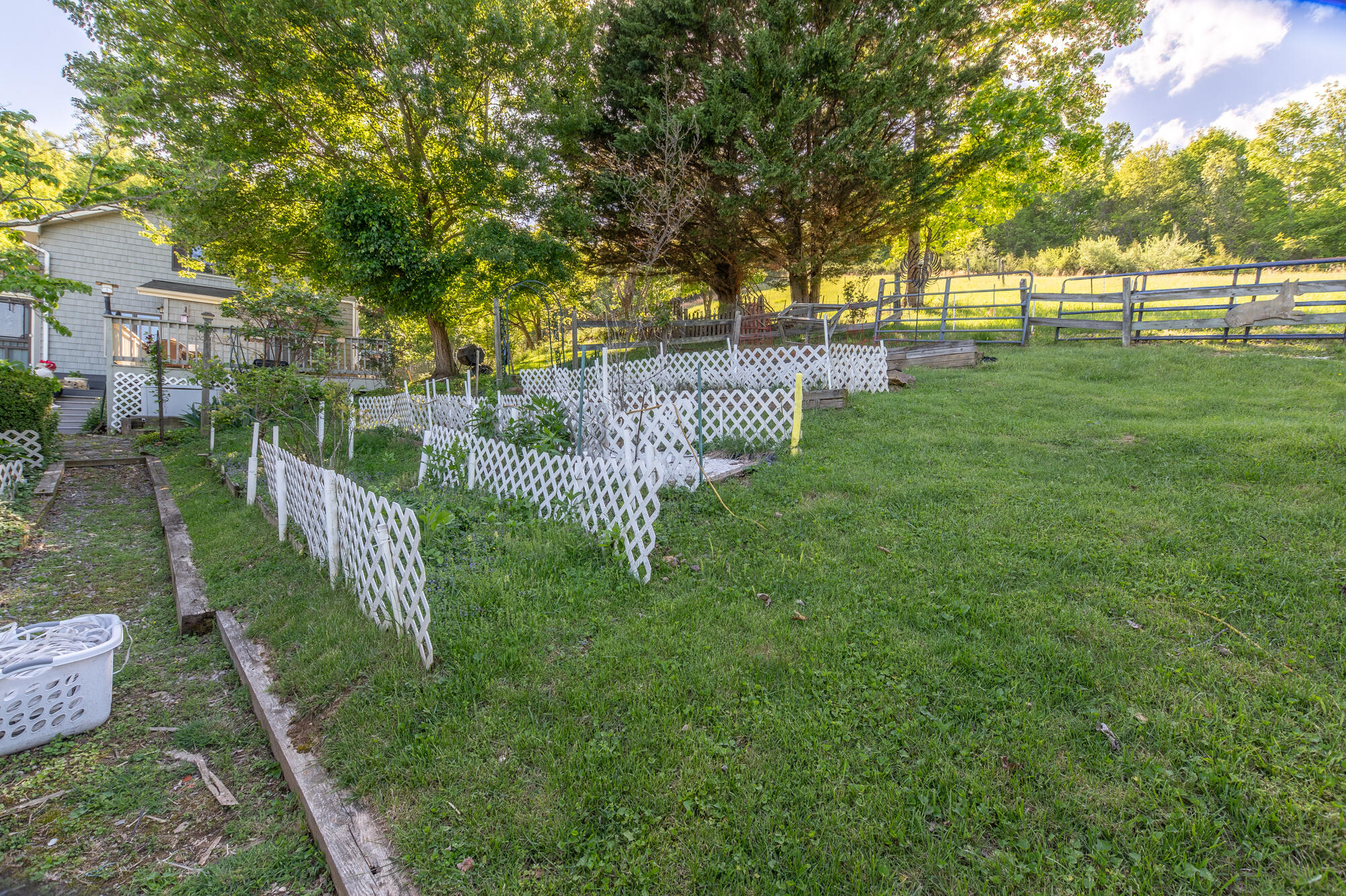 311 Higgins Hollow Rd