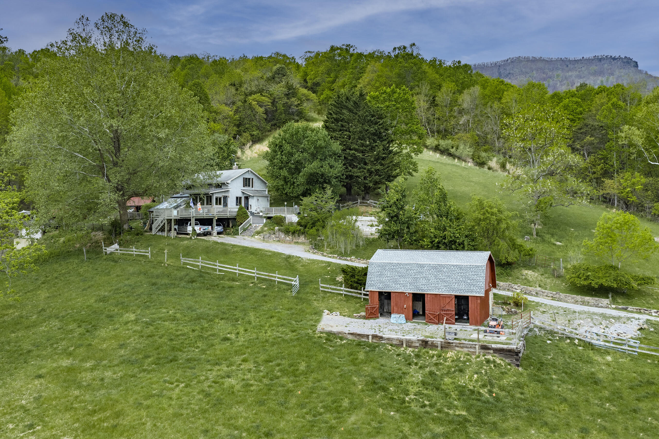 311 Higgins Hollow Rd