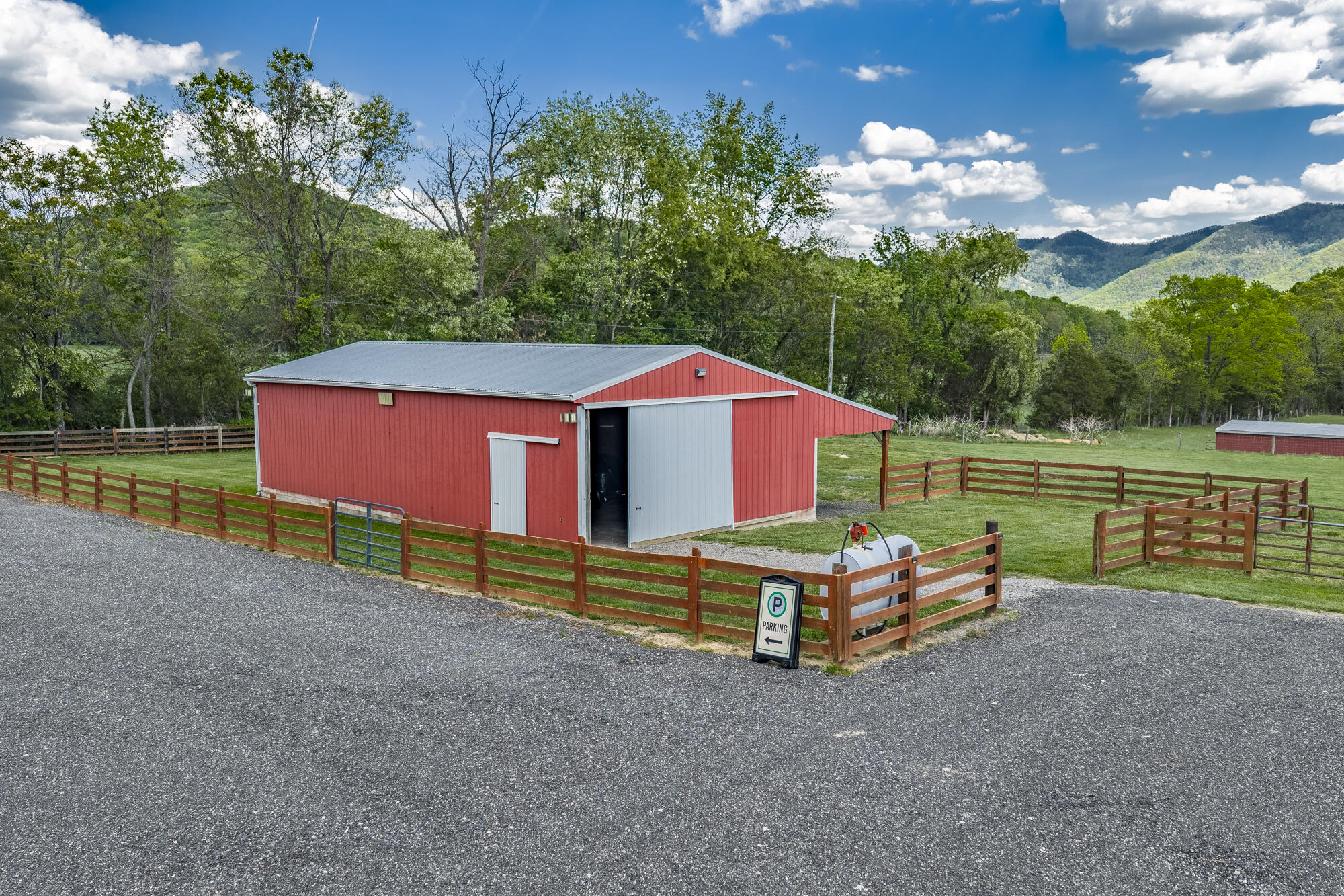 65 & 190 Whistle Hollow Ln