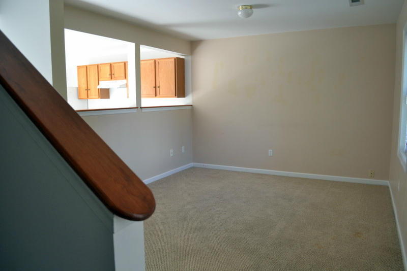 245 DENNY Ln